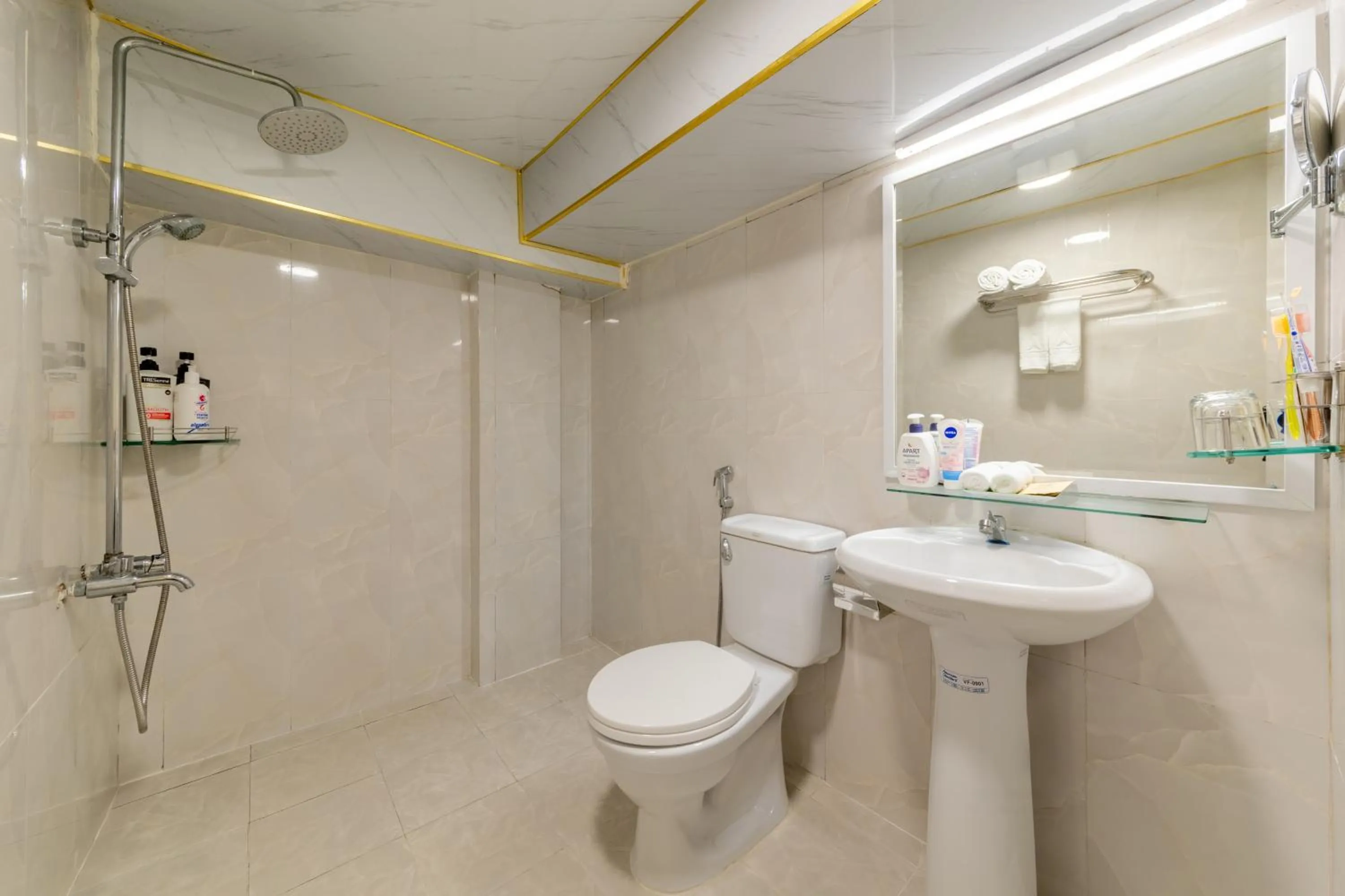 Shower in A25 Hotel - 307 Lý Tự Trọng