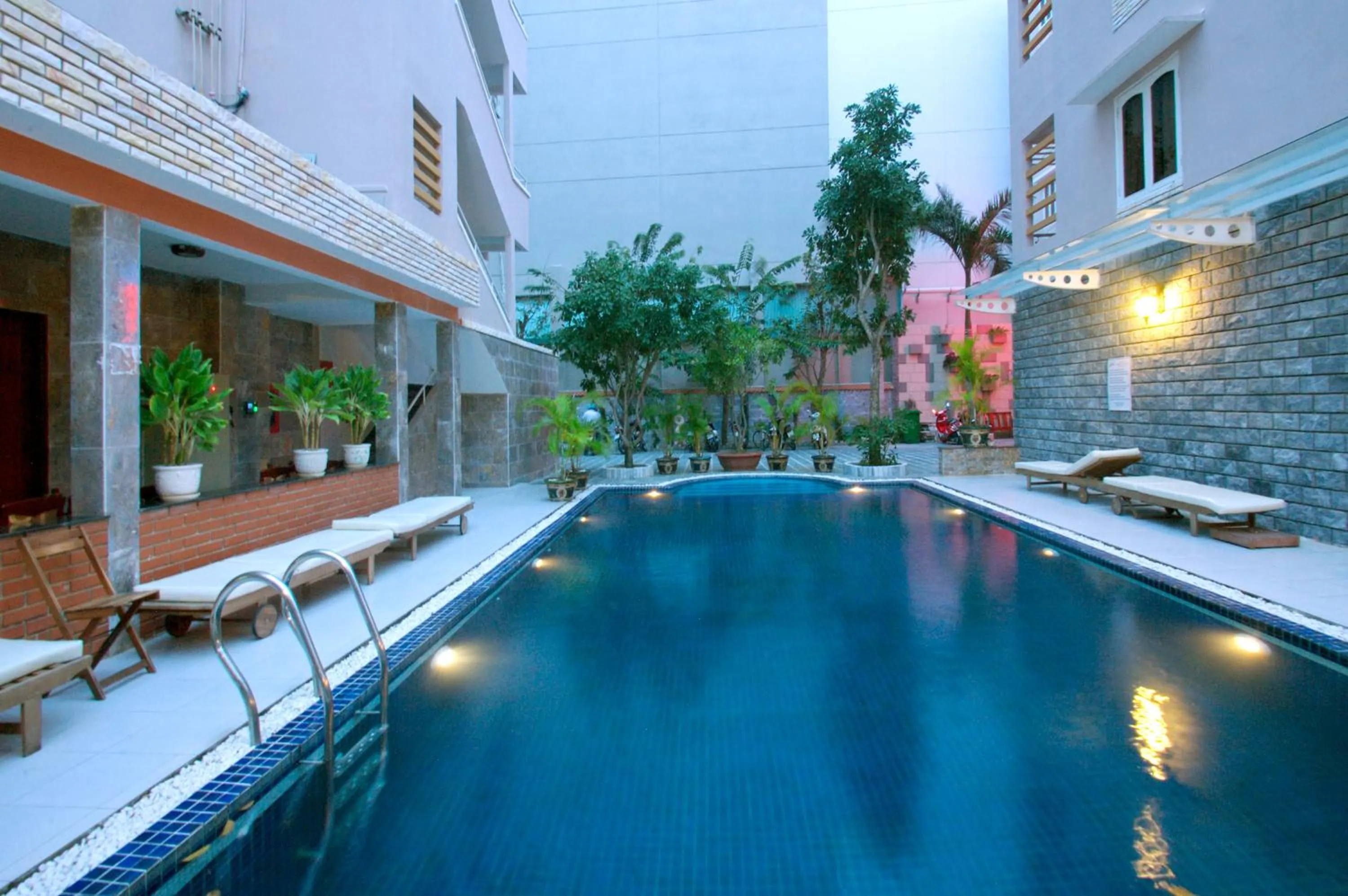 Swimming pool in Luxury Nha Trang Hotel