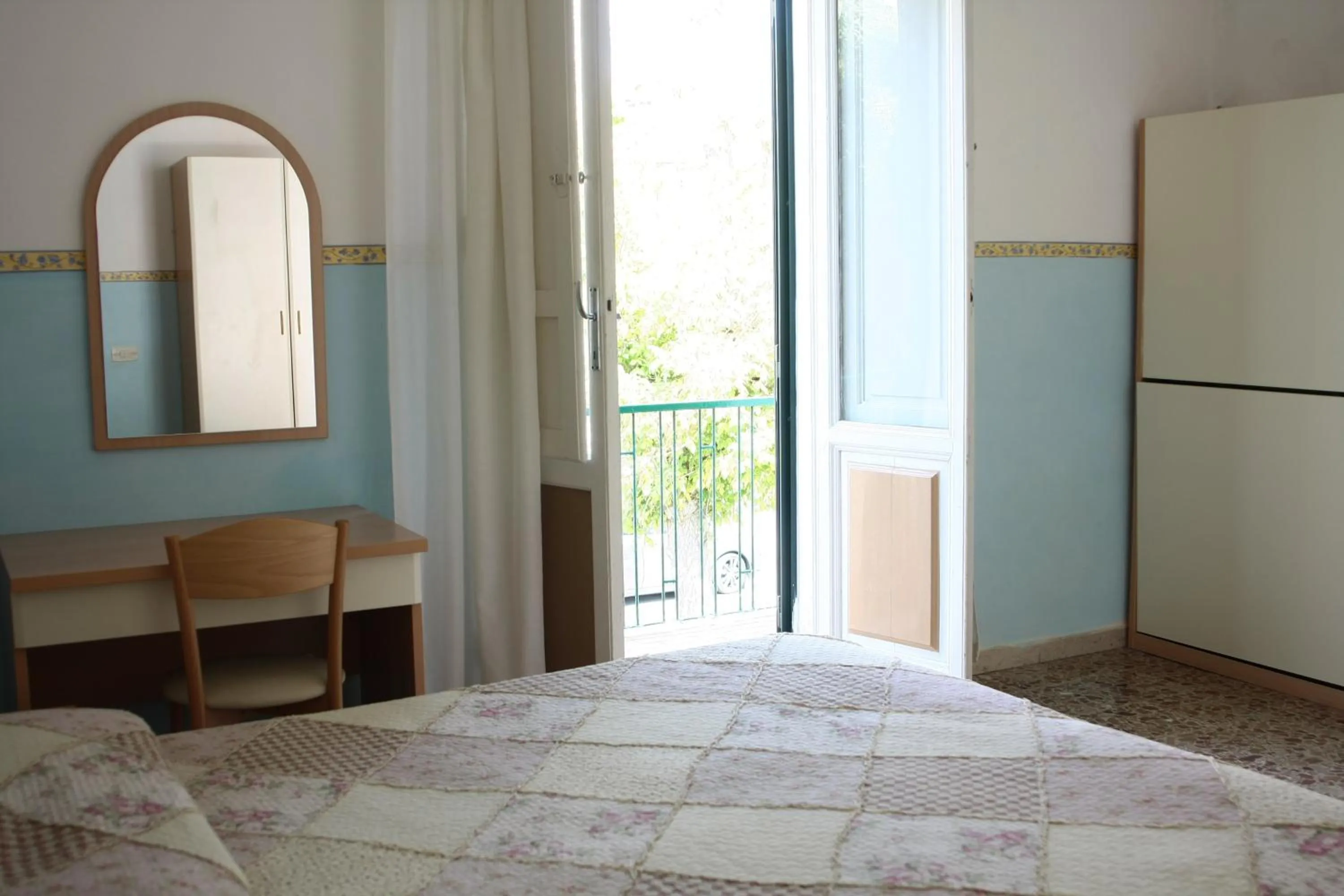 Balcony/Terrace, Bed in Hotel Ornella