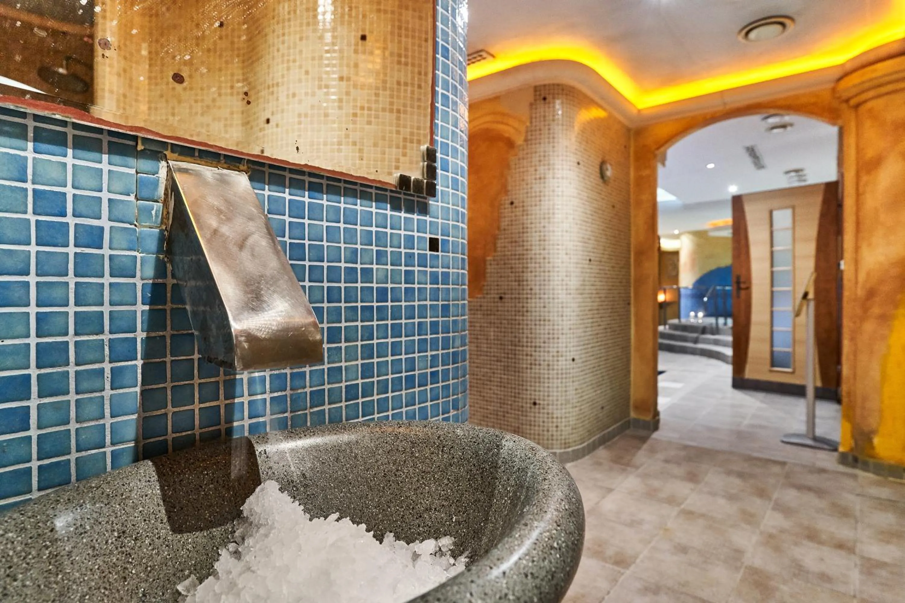 Hot Tub in Hotel Stara Poczta