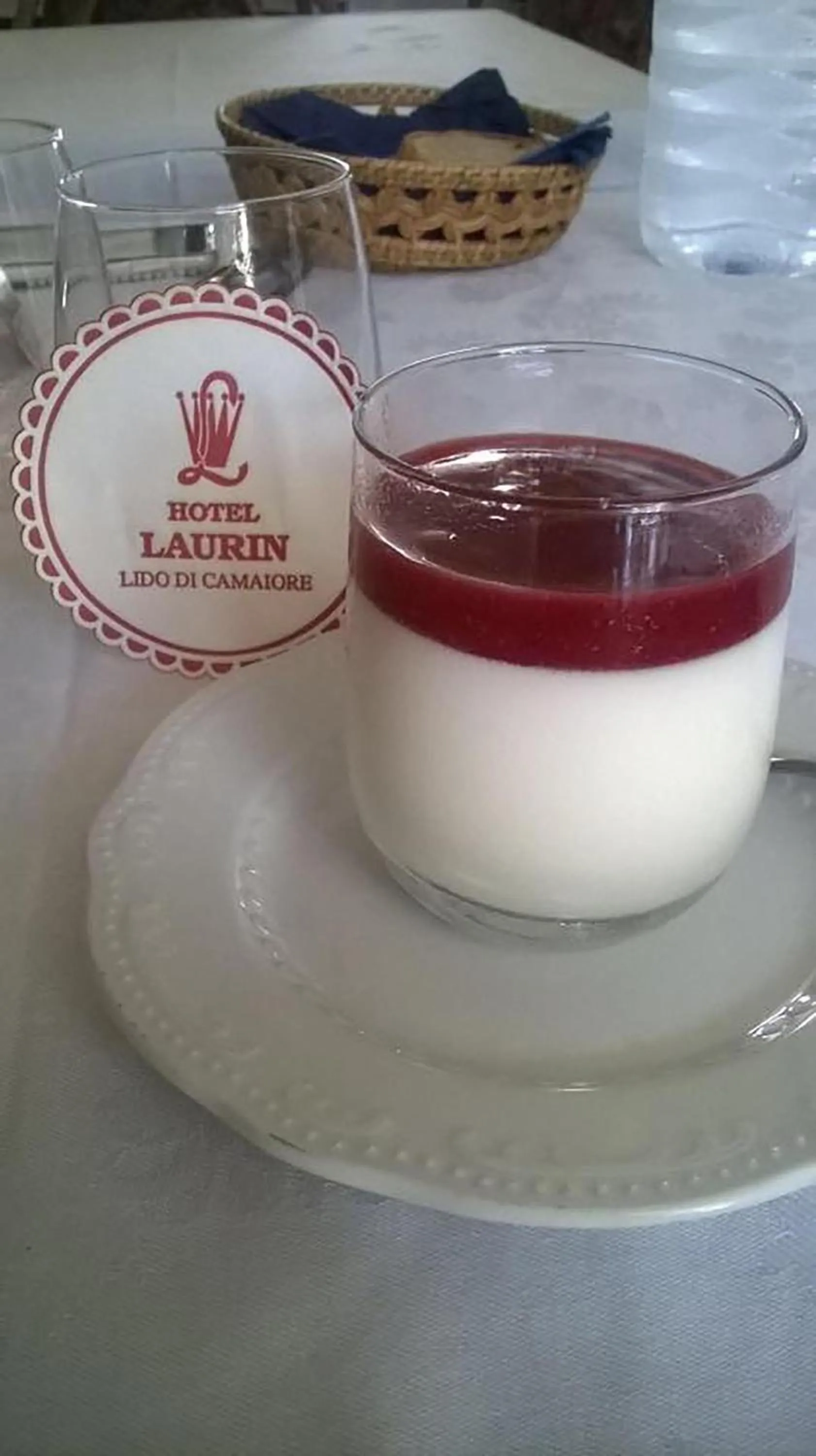 Food and drinks in Hotel Laurin