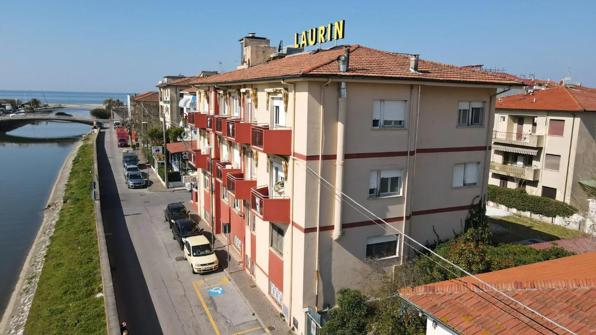 Property building in Hotel Laurin