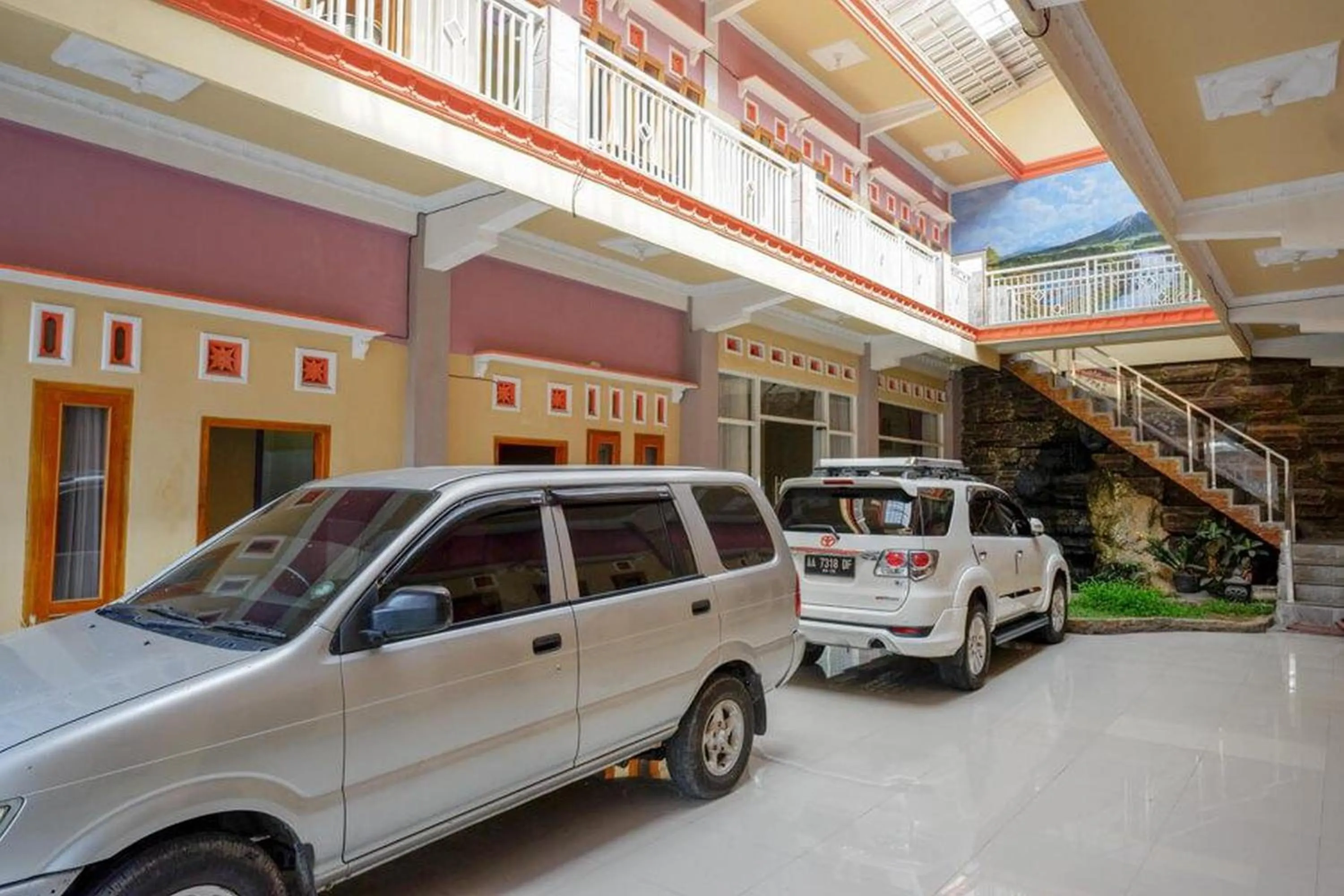 Parking in RedDoorz near Desa Wisata Tambi Dieng