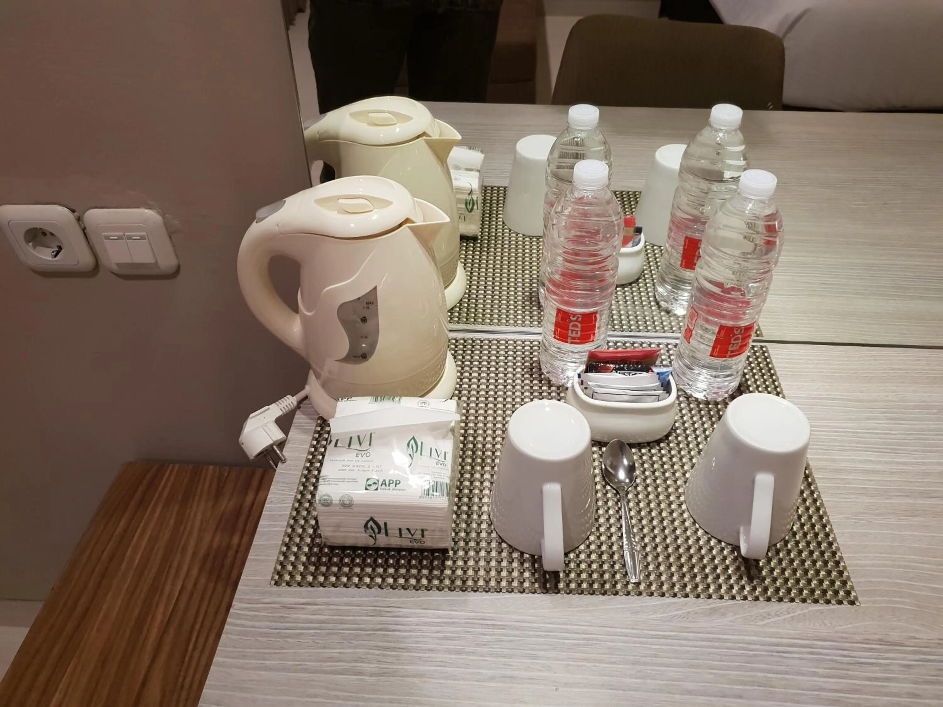 Coffee/tea facilities in Novena Hotel Bandung