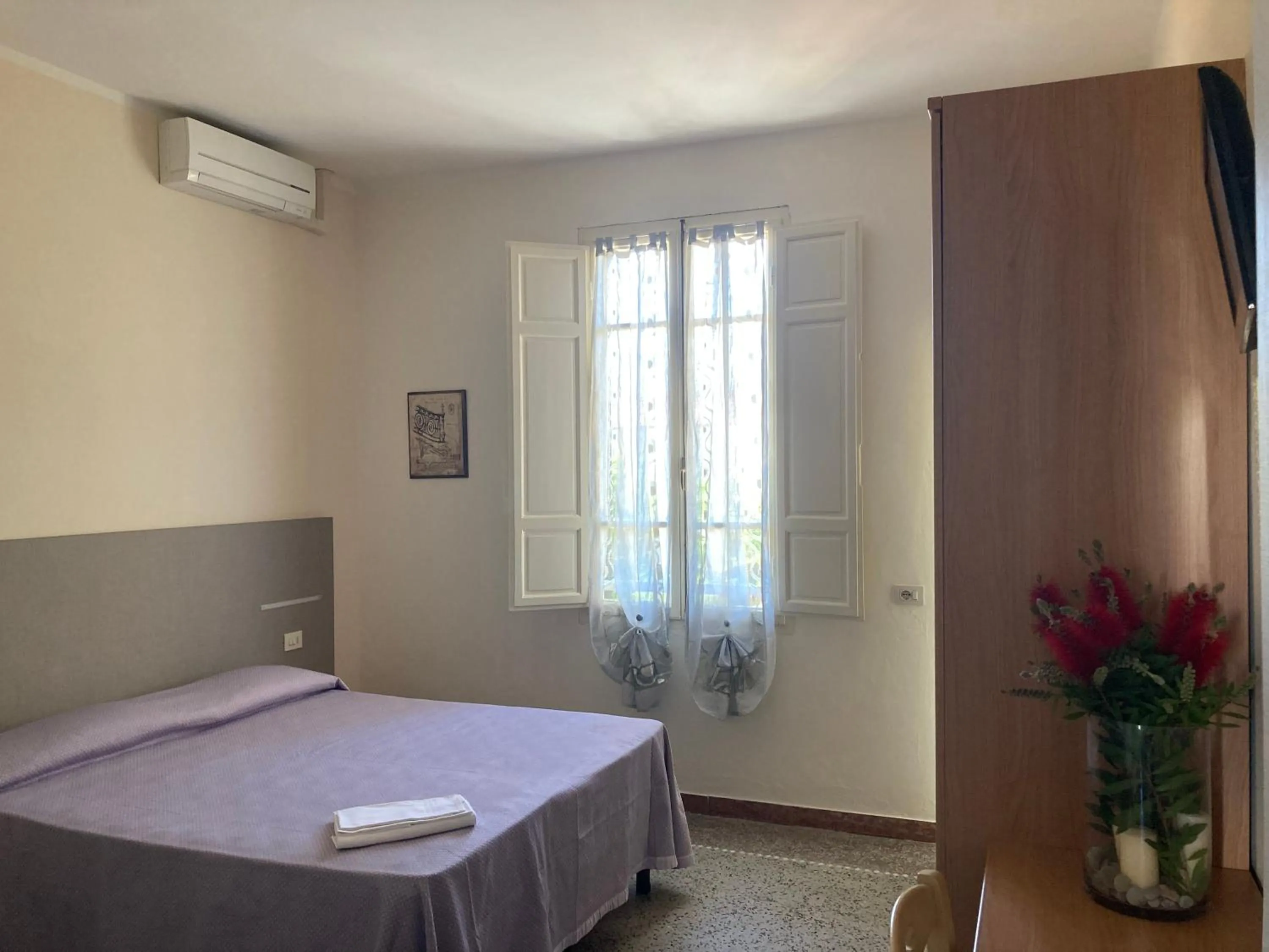 Bed in Hotel Verdesolemare