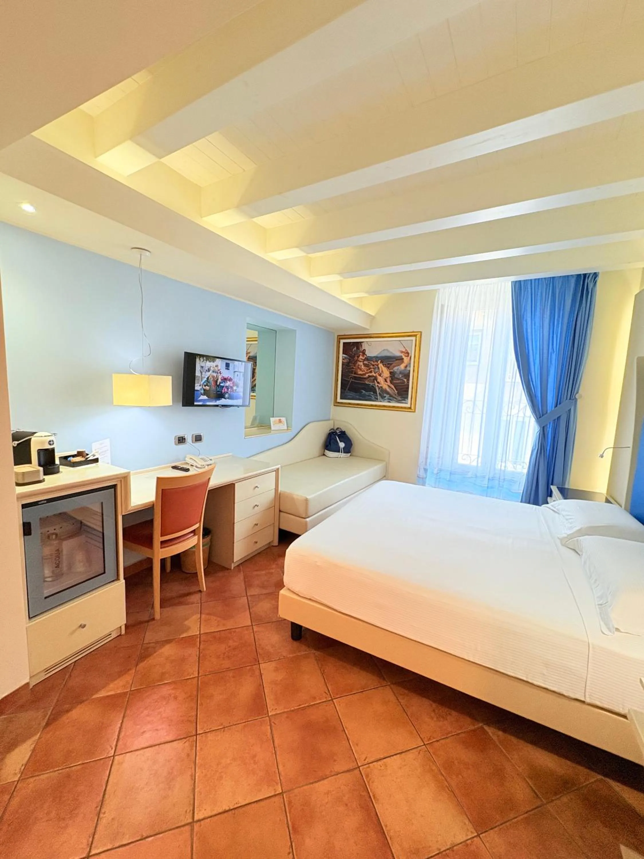 Spring, Bed in Portercole B&B