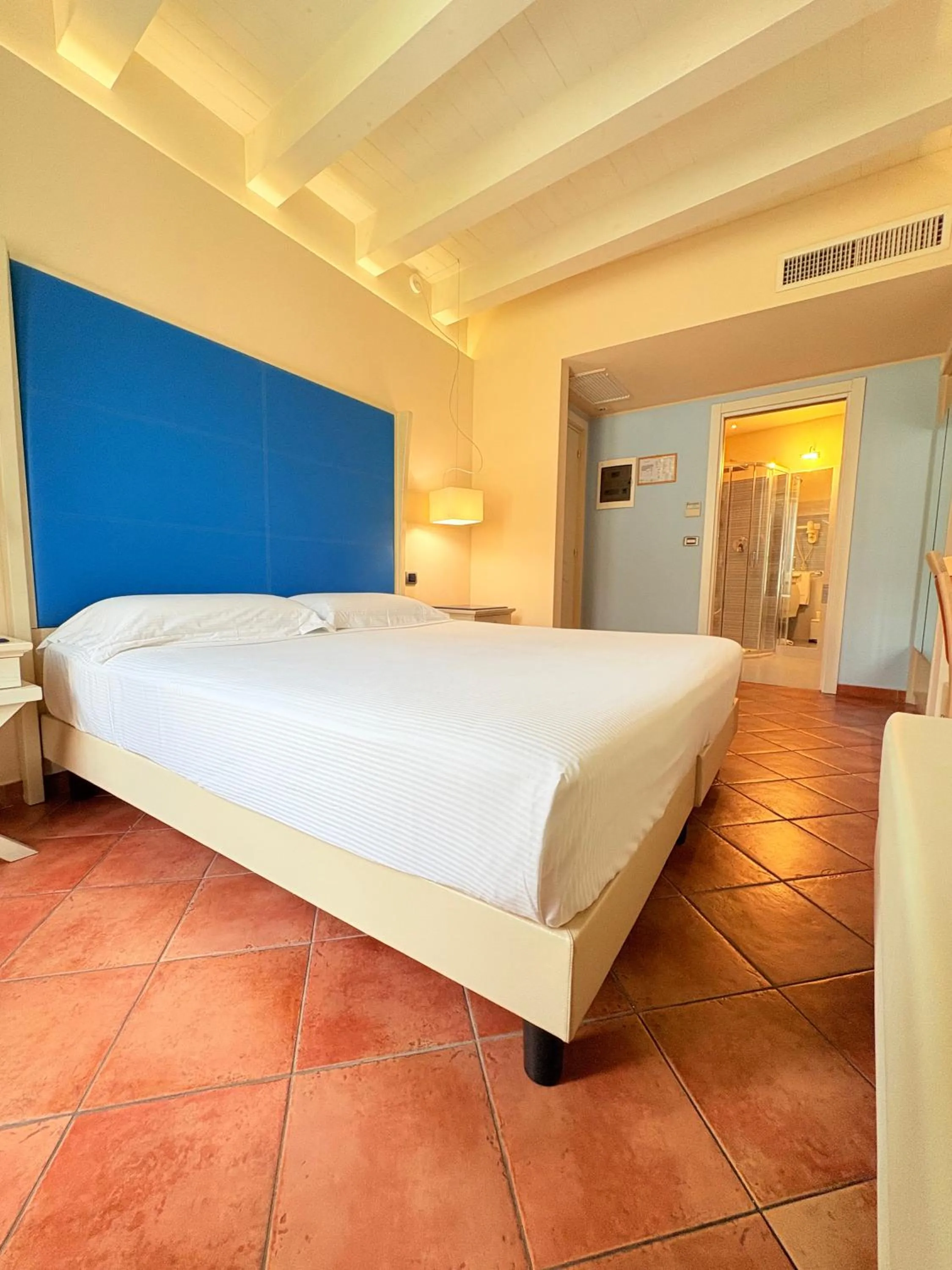 Spring, Bed in Portercole B&B