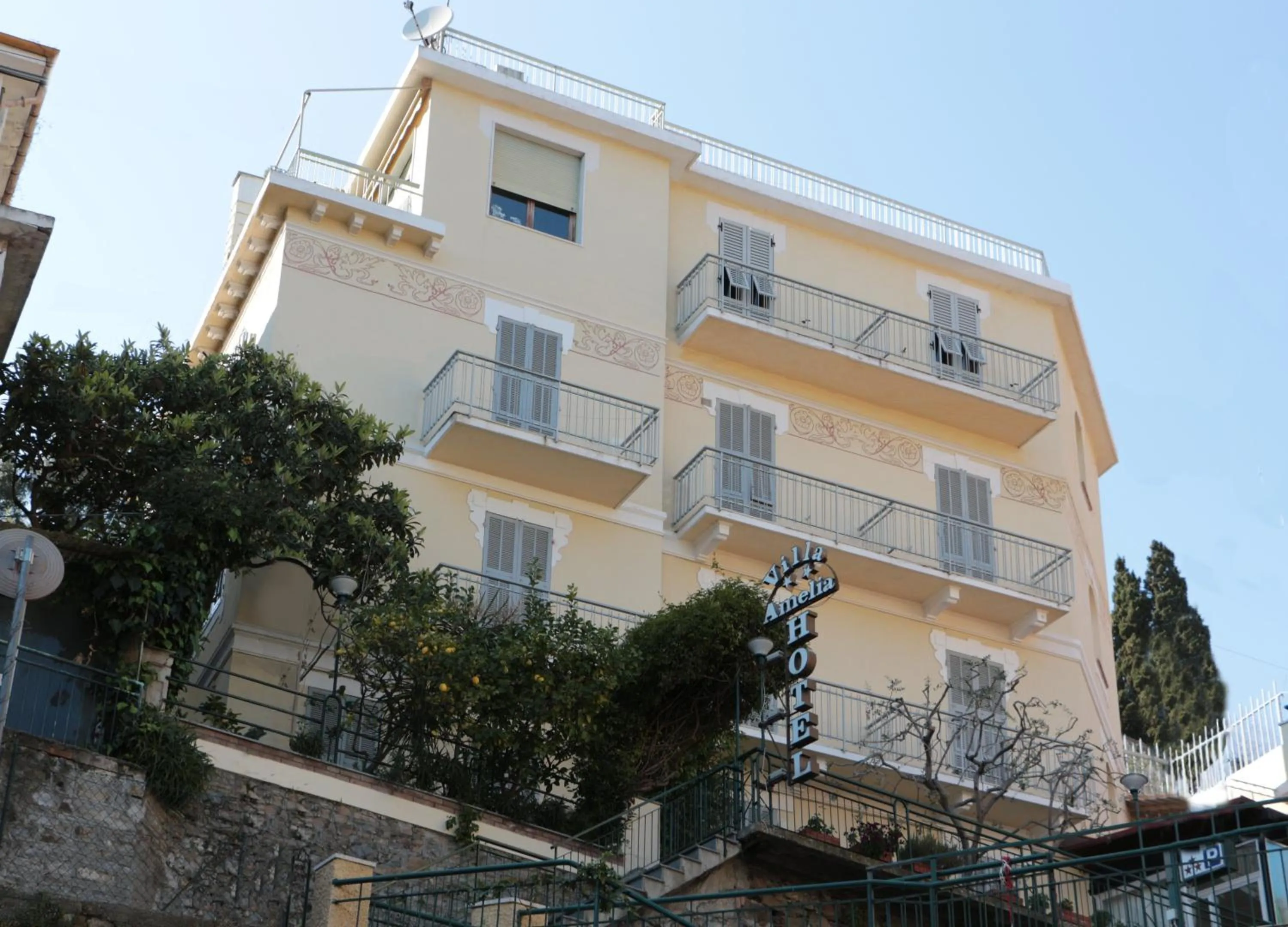 Property building in Hotel Villa Amelia