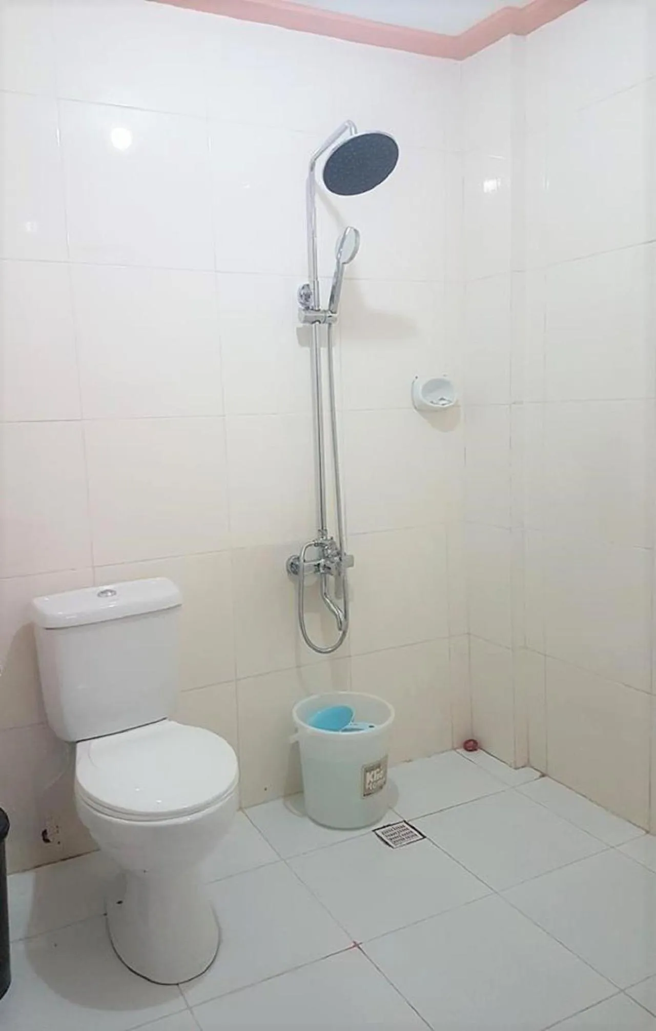 Bathroom in Catalina`s Inn family room