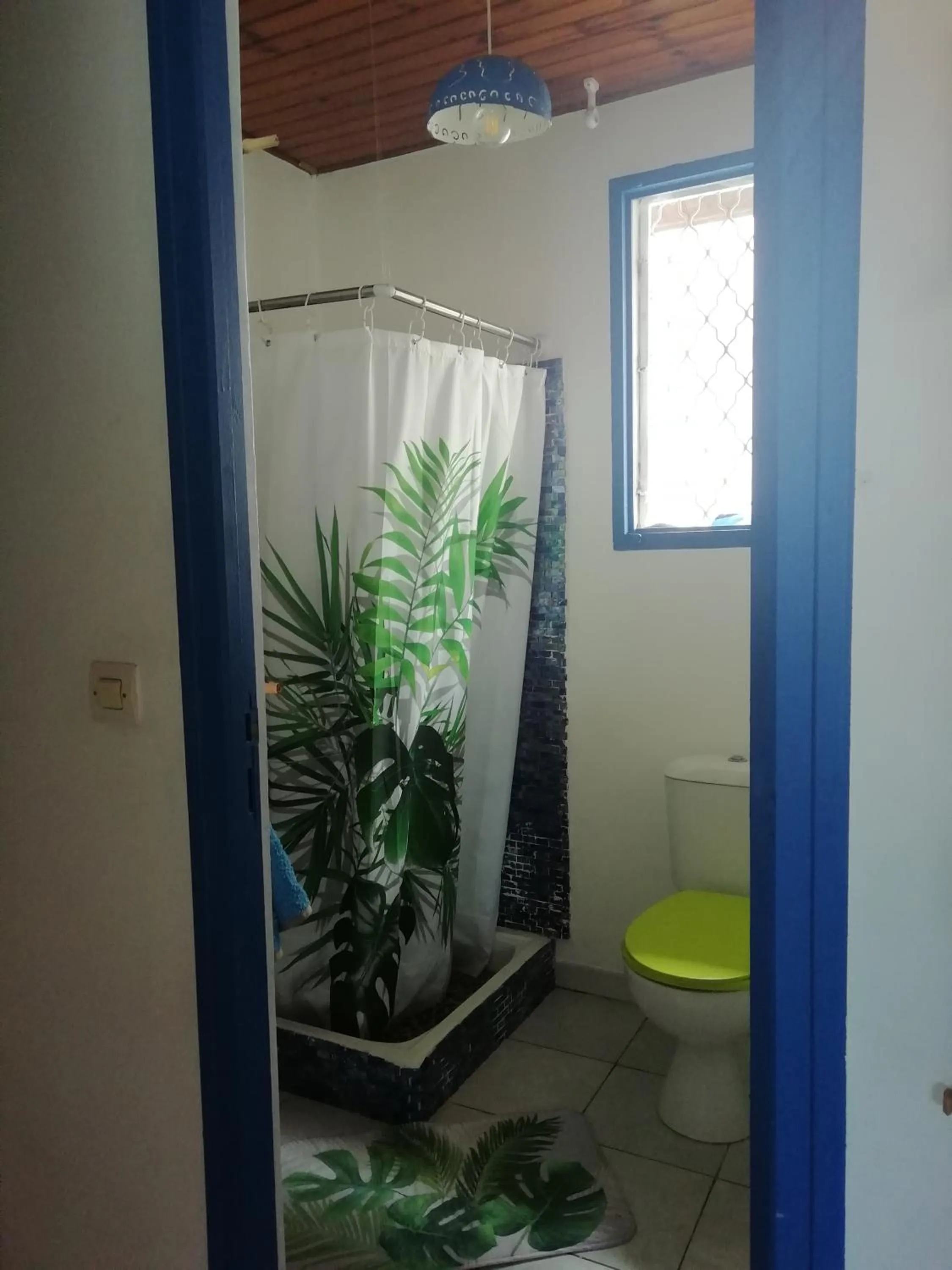 Bathroom in Chambre d'hôte la Calebasse