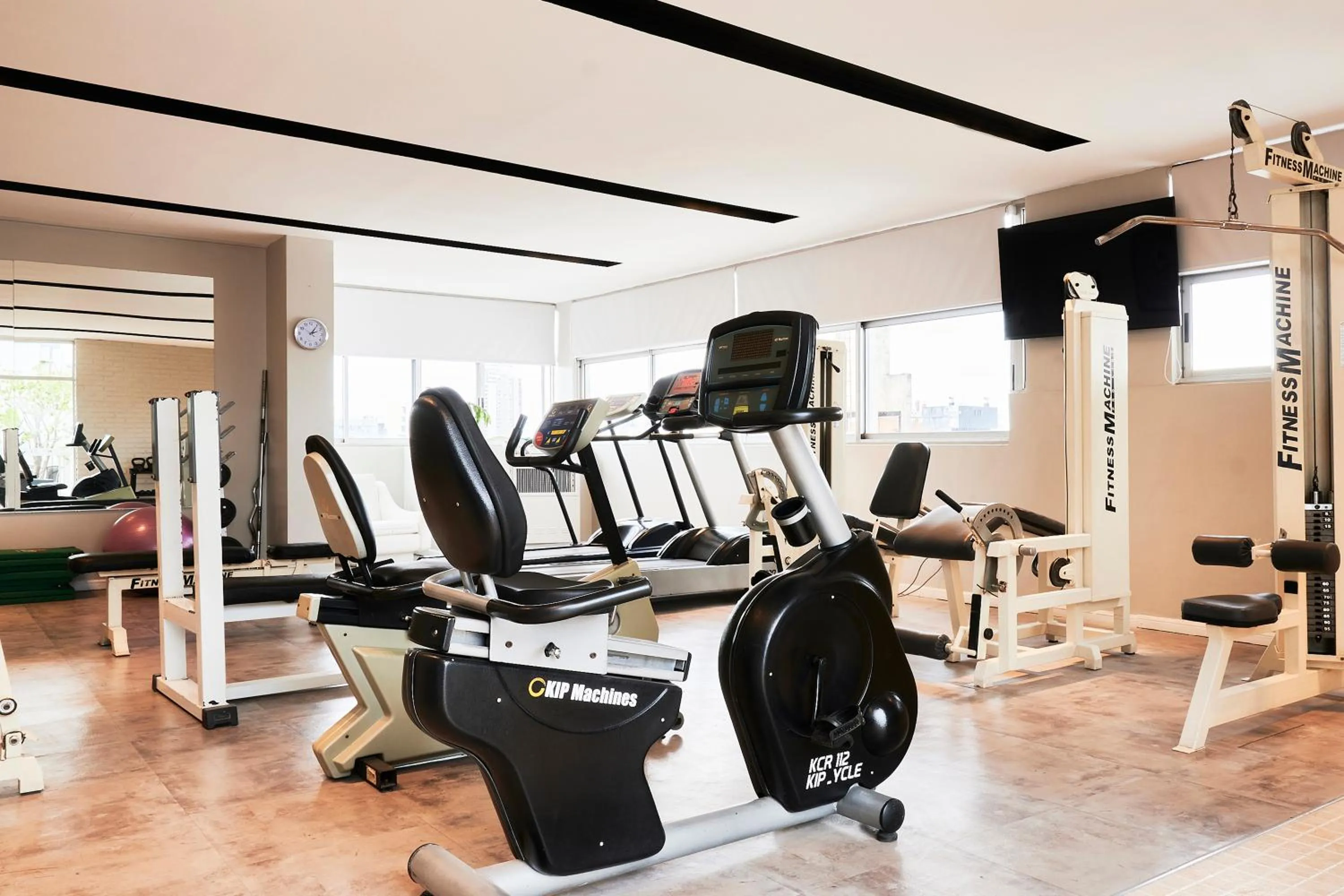 Fitness centre/facilities in Plaza Real Suites Hotel