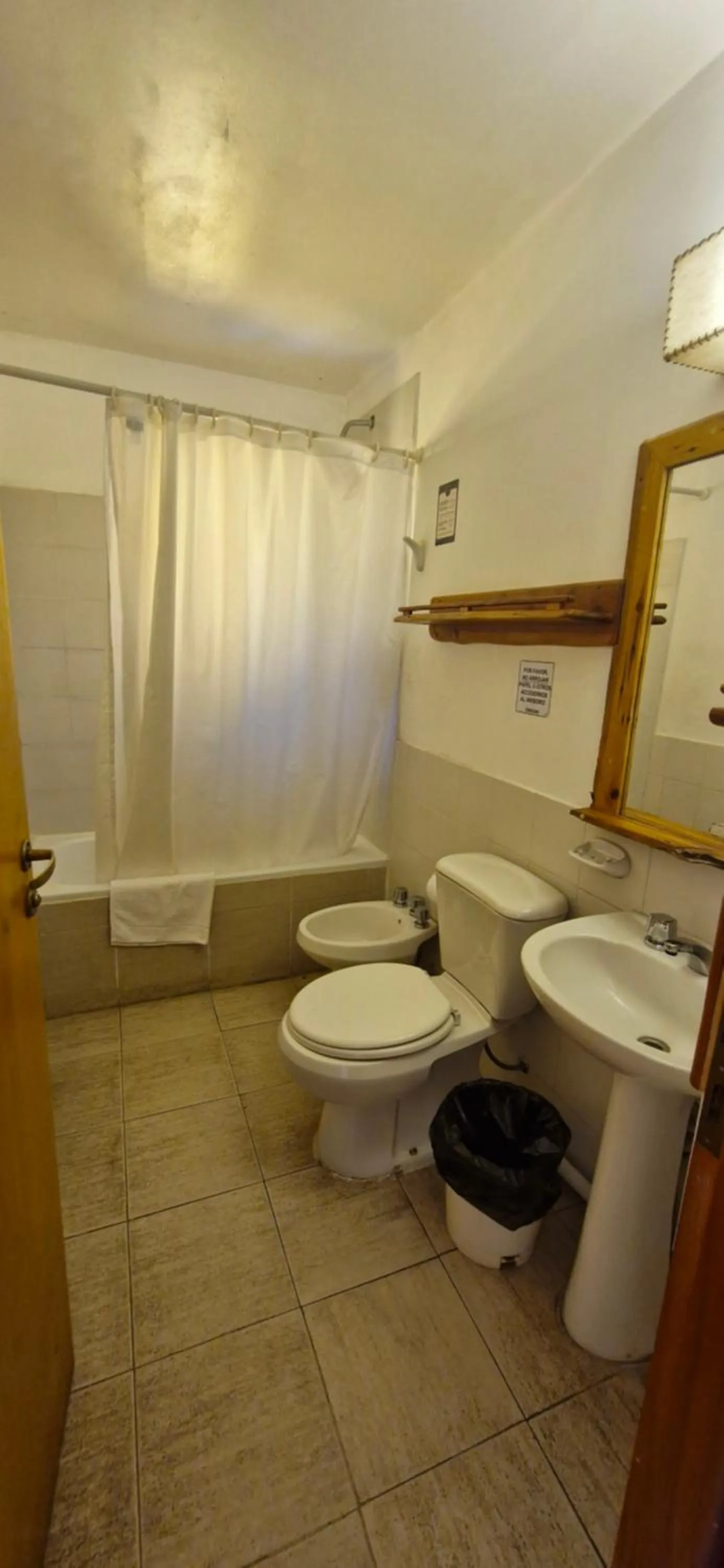 Shower in Complejo Base 41