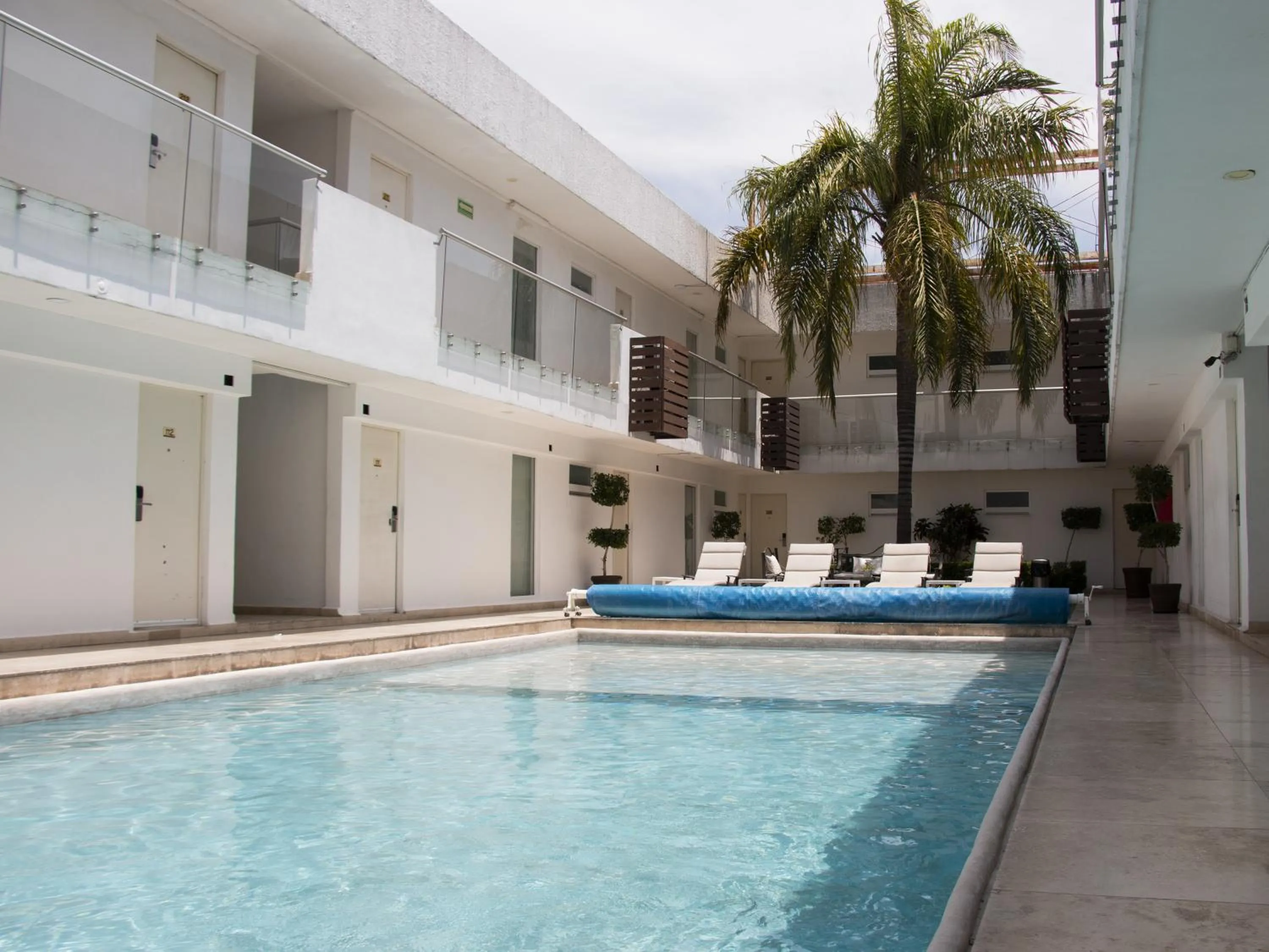 Swimming pool in Hotel St. George