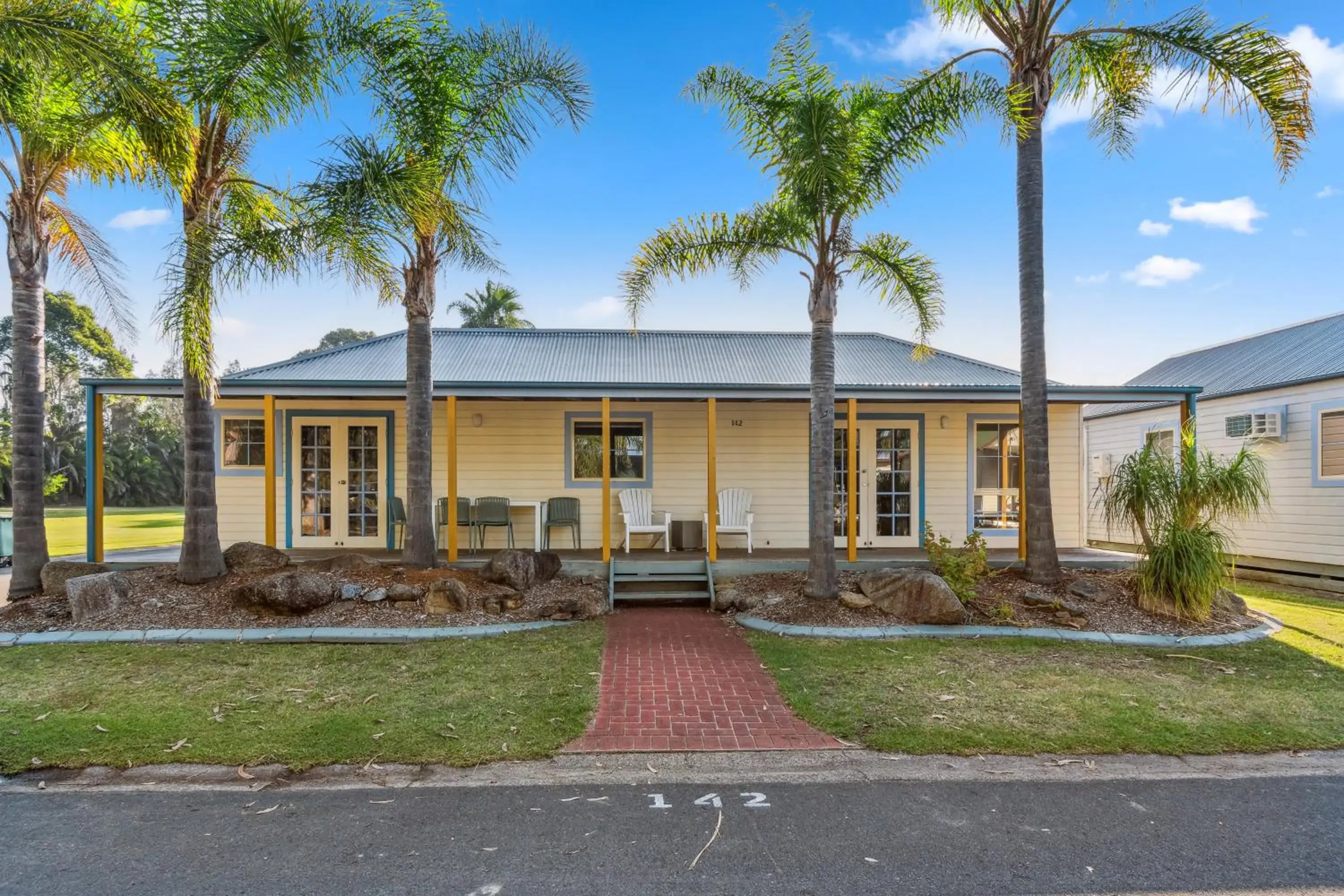 Deluxe Garden View Three-Bedroom Villa in Batemans Bay Marina Resort Deluxe Garden View Three-Bedroom Villa in Batemans Bay Marina Resort
