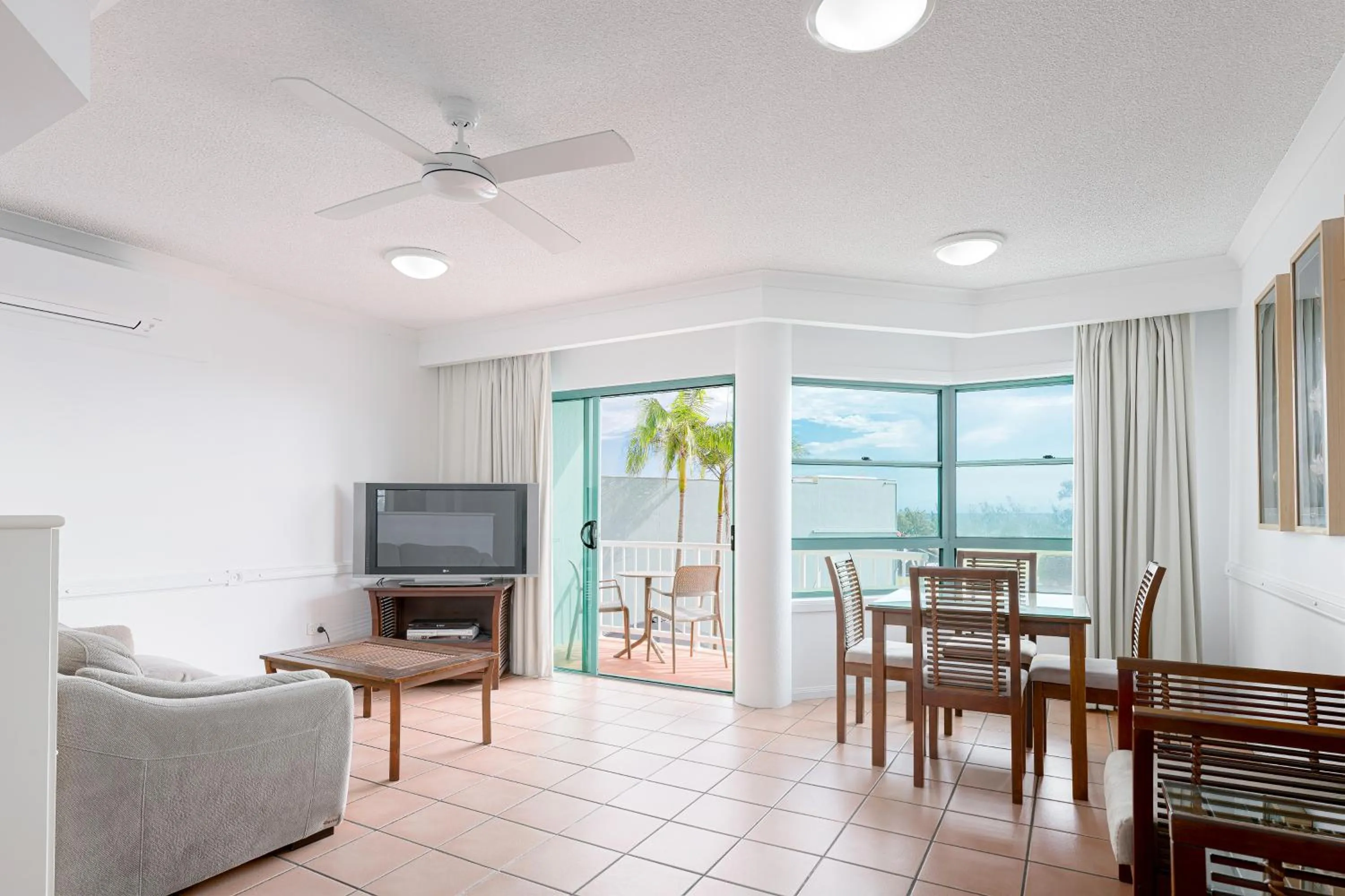 Communal lounge/ TV room in Alex Seaside Resort