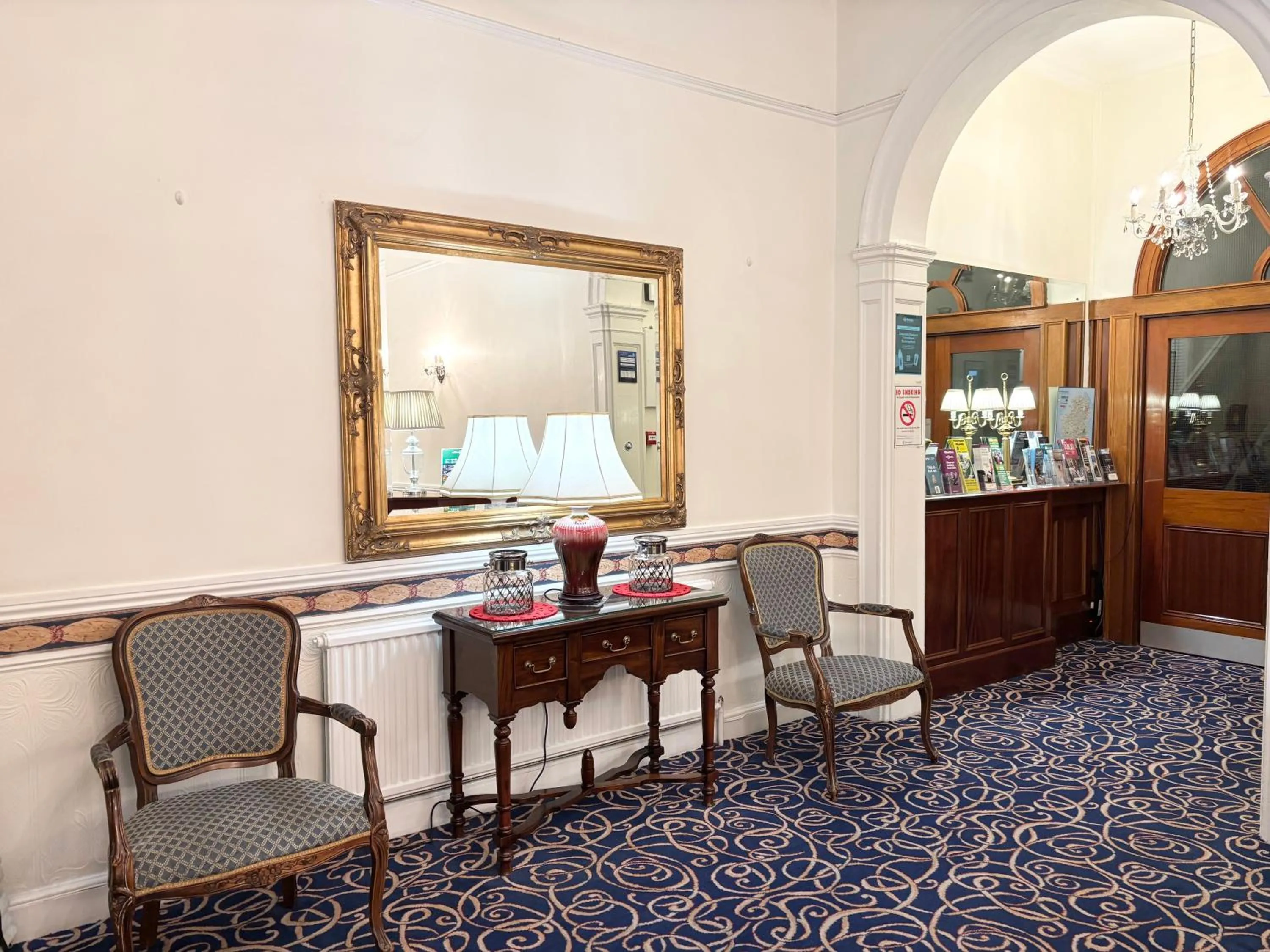 Lobby or reception in Dergvale Hotel