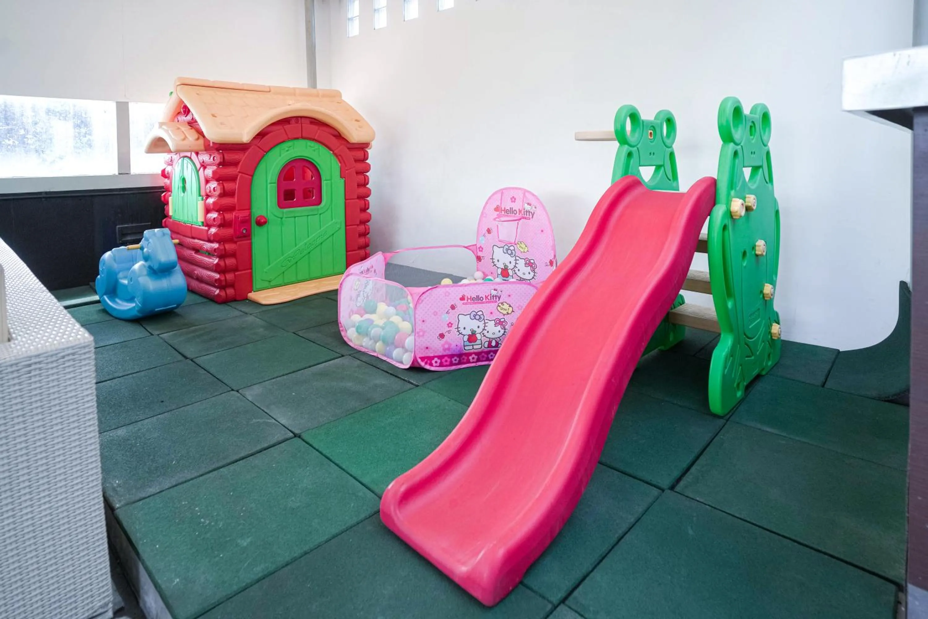 PYRENEES Malioboro Hotel