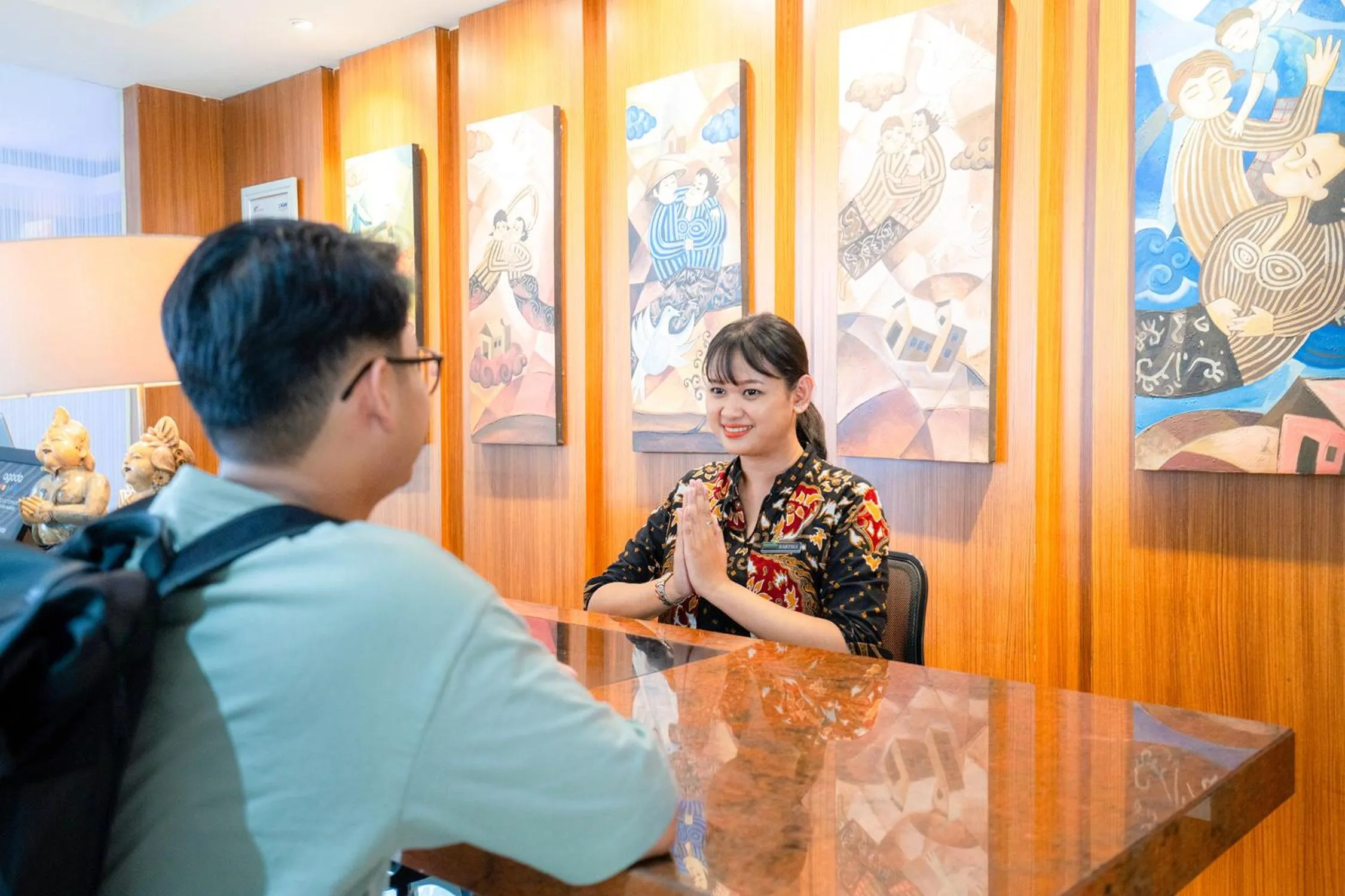 Lobby or reception in PYRENEES Malioboro Hotel