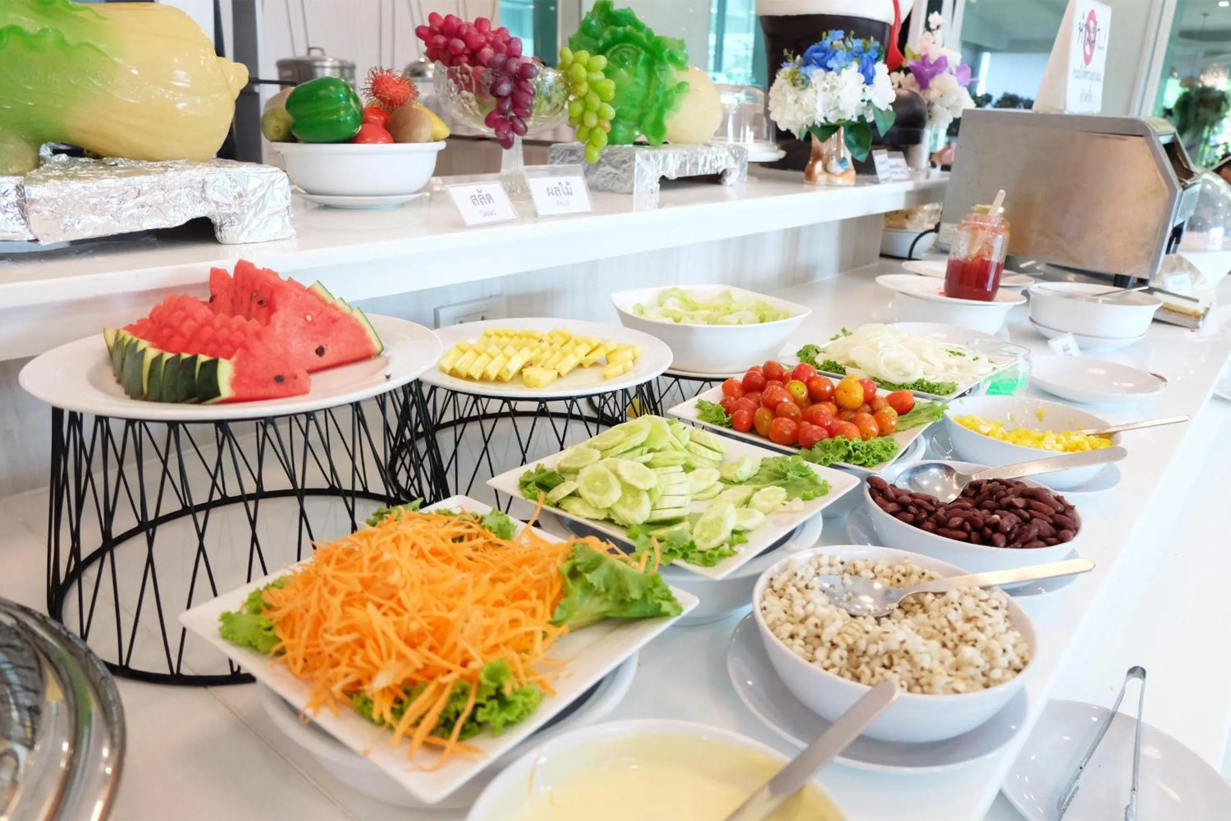 Restaurant/places to eat in Grand Hill Resort and Spa