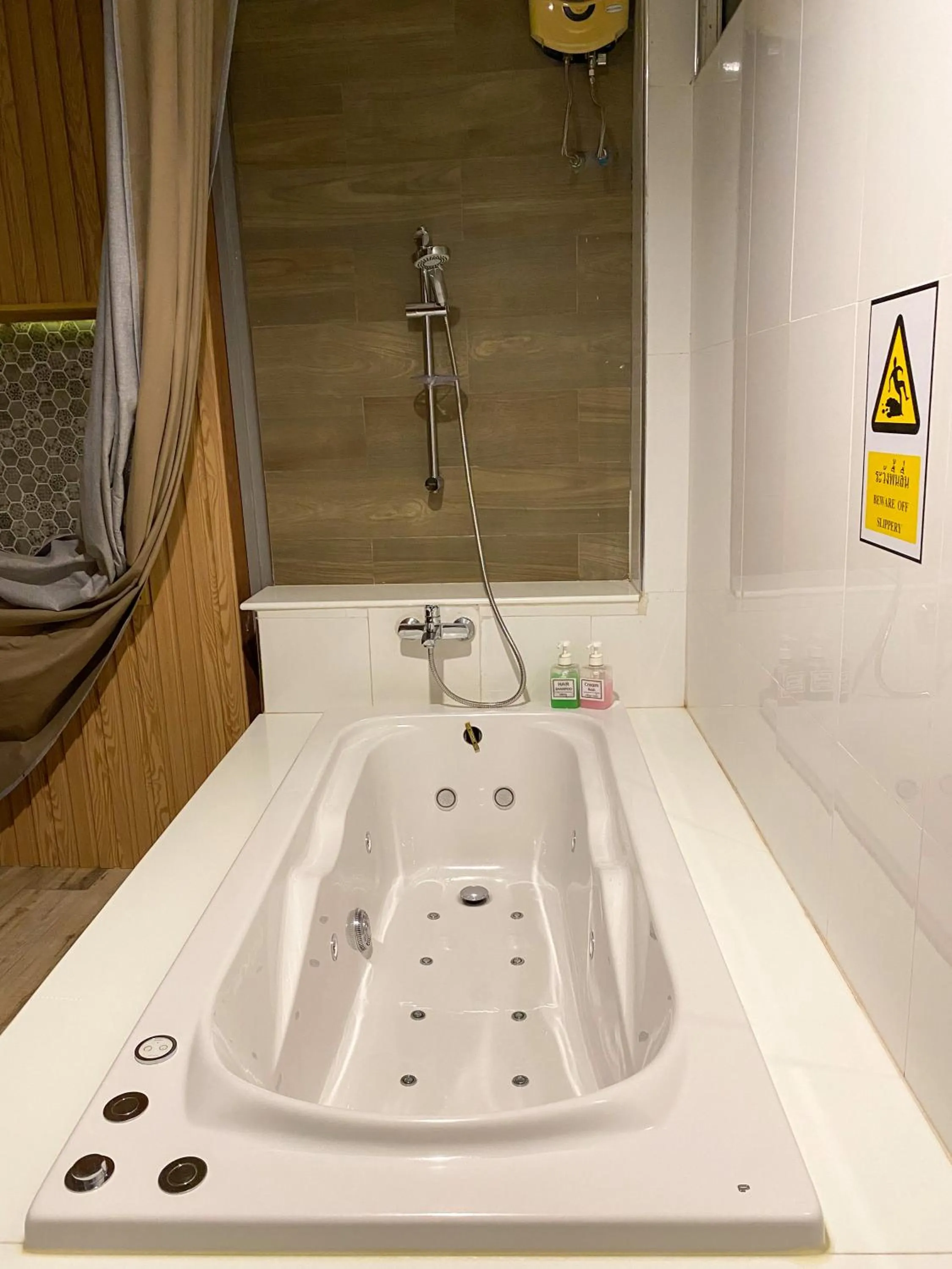 Spa and wellness centre/facilities in Grand Hill Resort and Spa