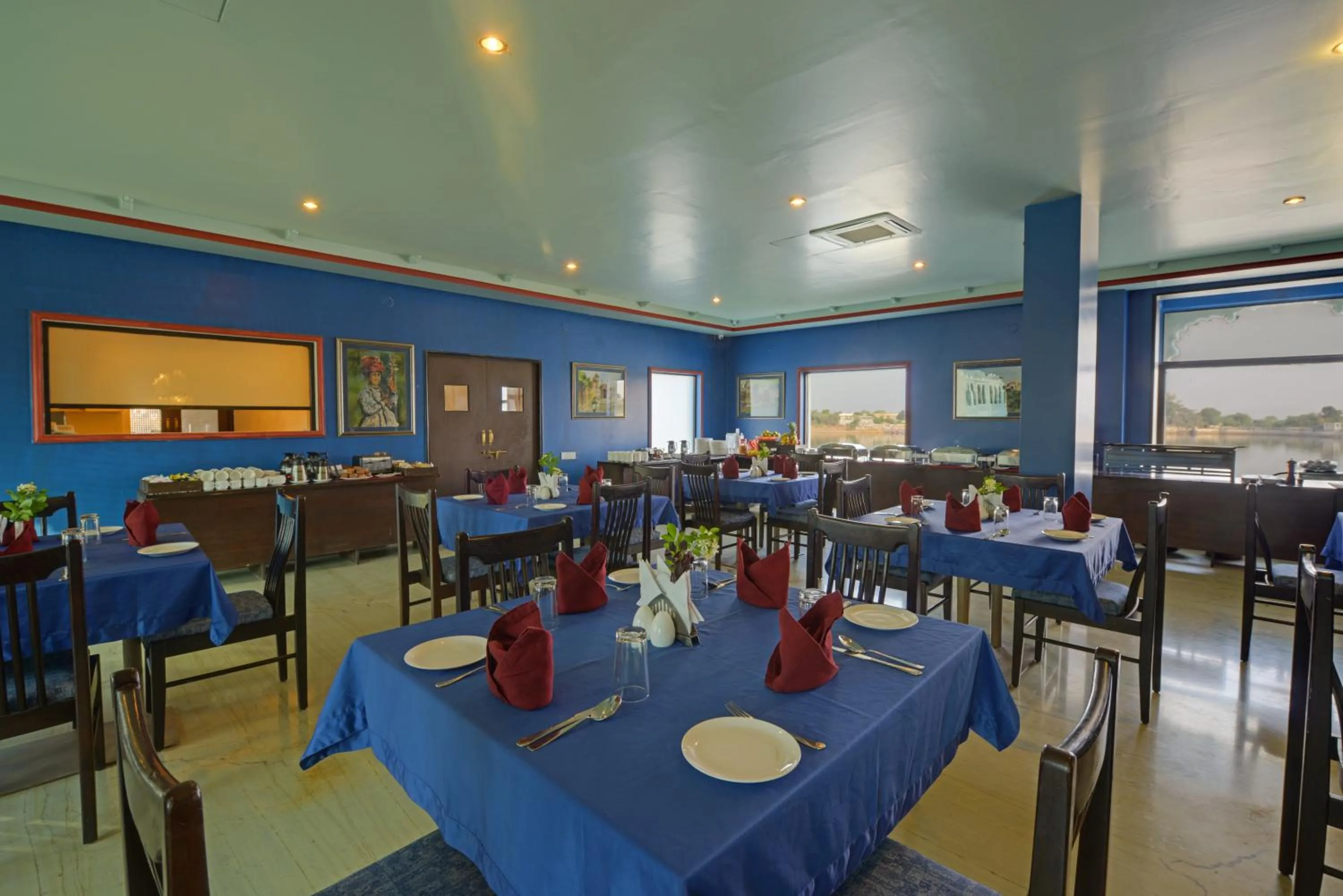 Restaurant/places to eat in jüSTa Lake Nahargarh Palace, Chittorgarh