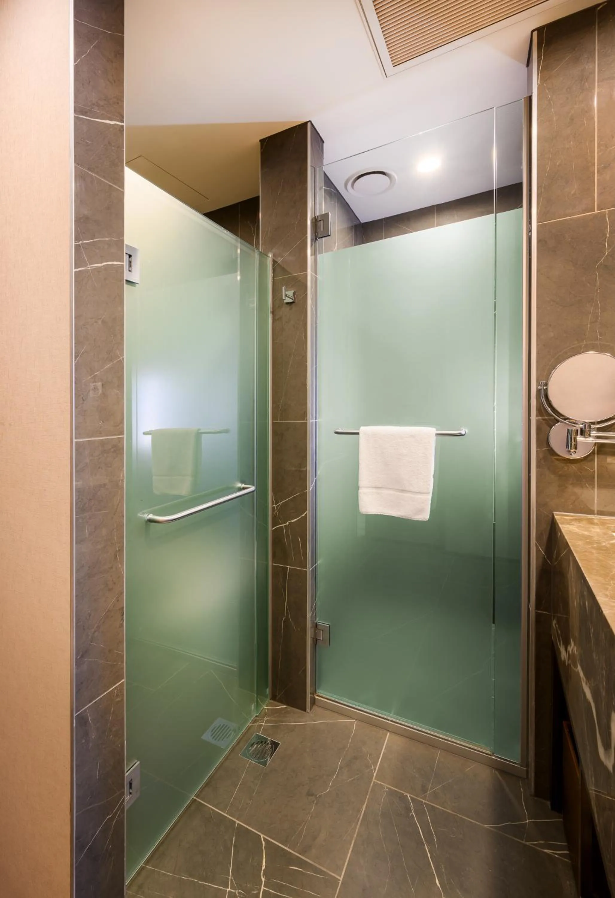 Bathroom in Novotel Melbourne Central