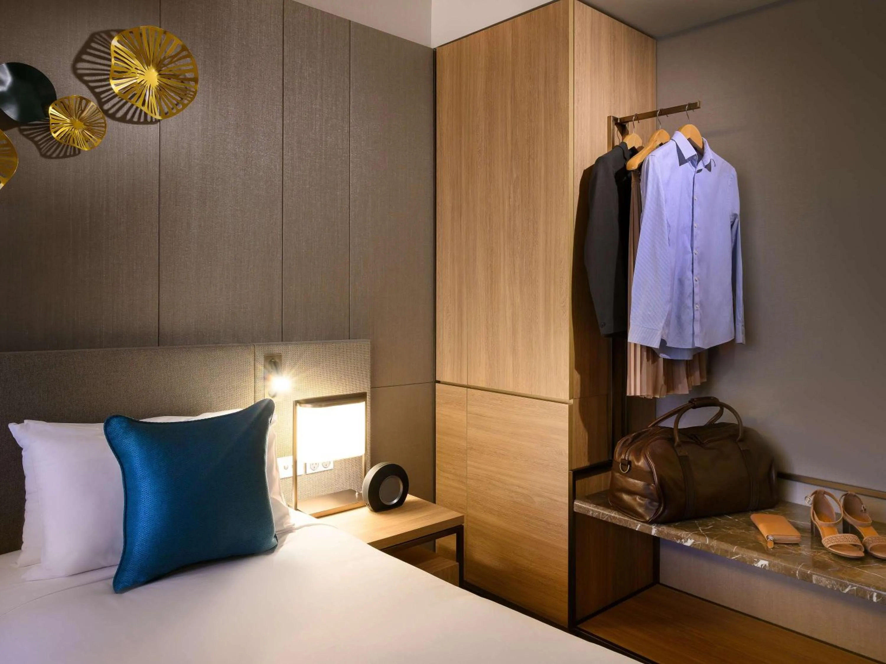 Photo of the whole room, Bed in Novotel Melbourne Central