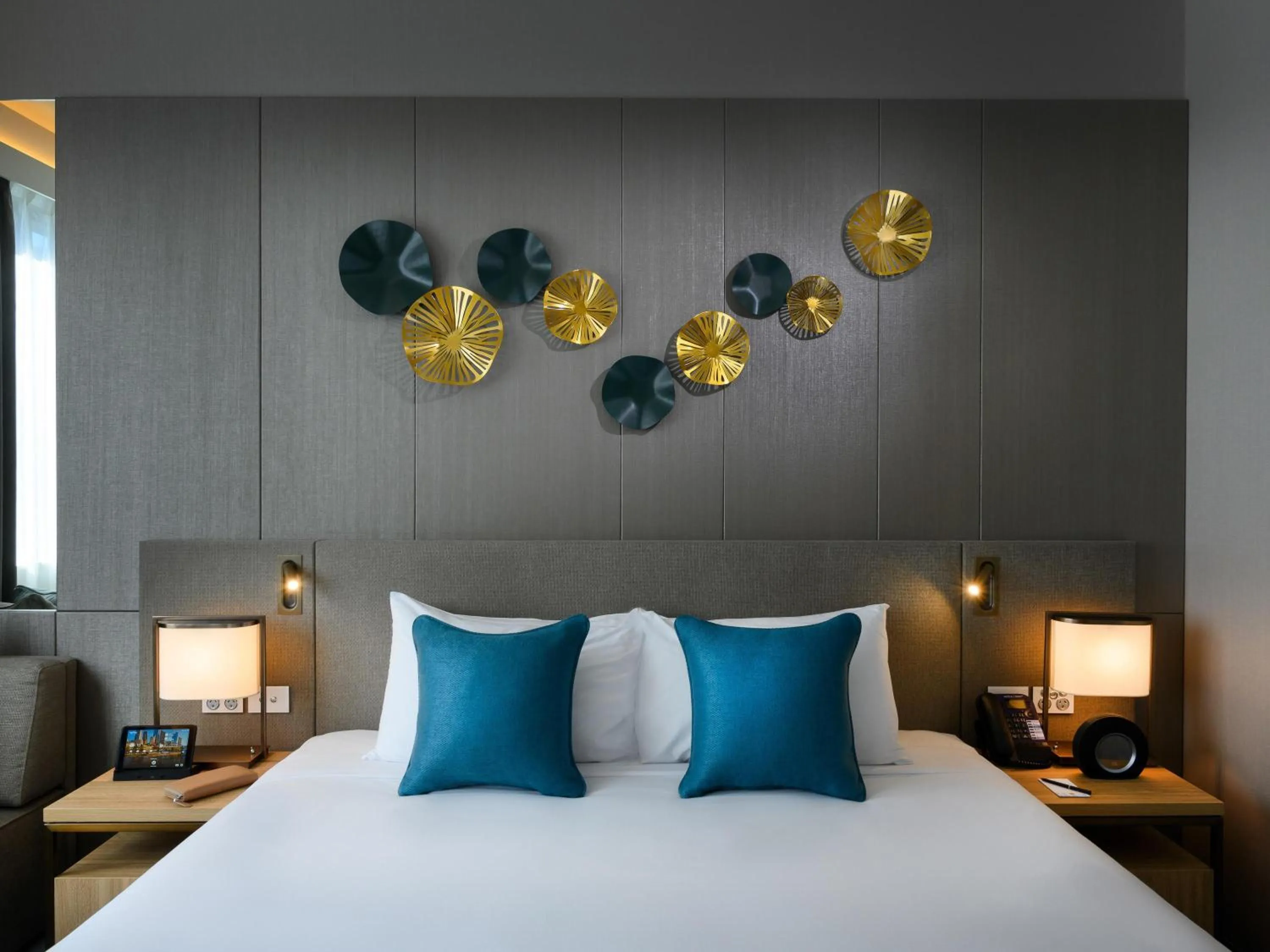 Bedroom, Bed in Novotel Melbourne Central