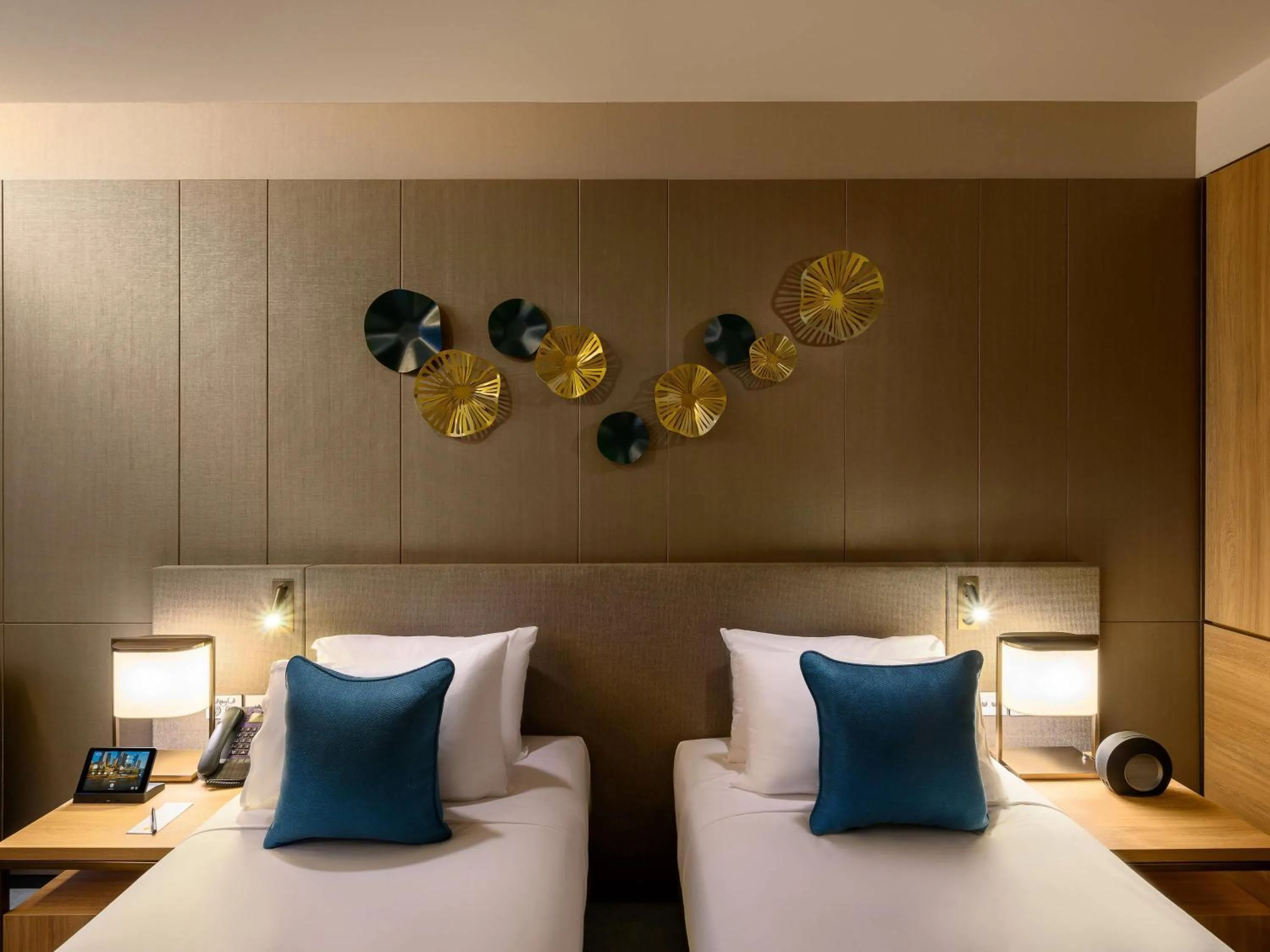 Bedroom, Bed in Novotel Melbourne Central