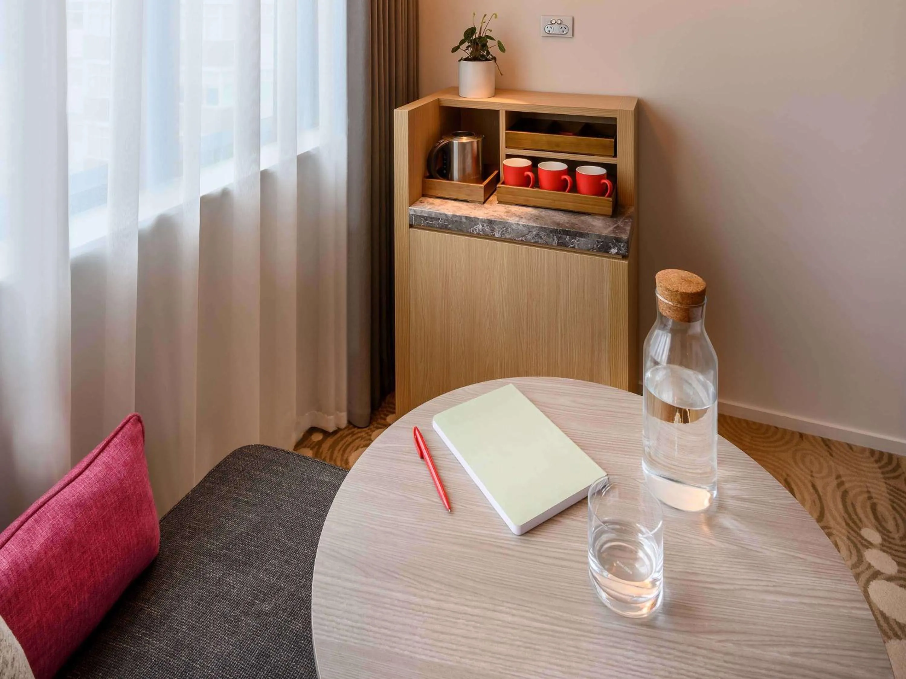 Photo of the whole room in ibis Melbourne Central