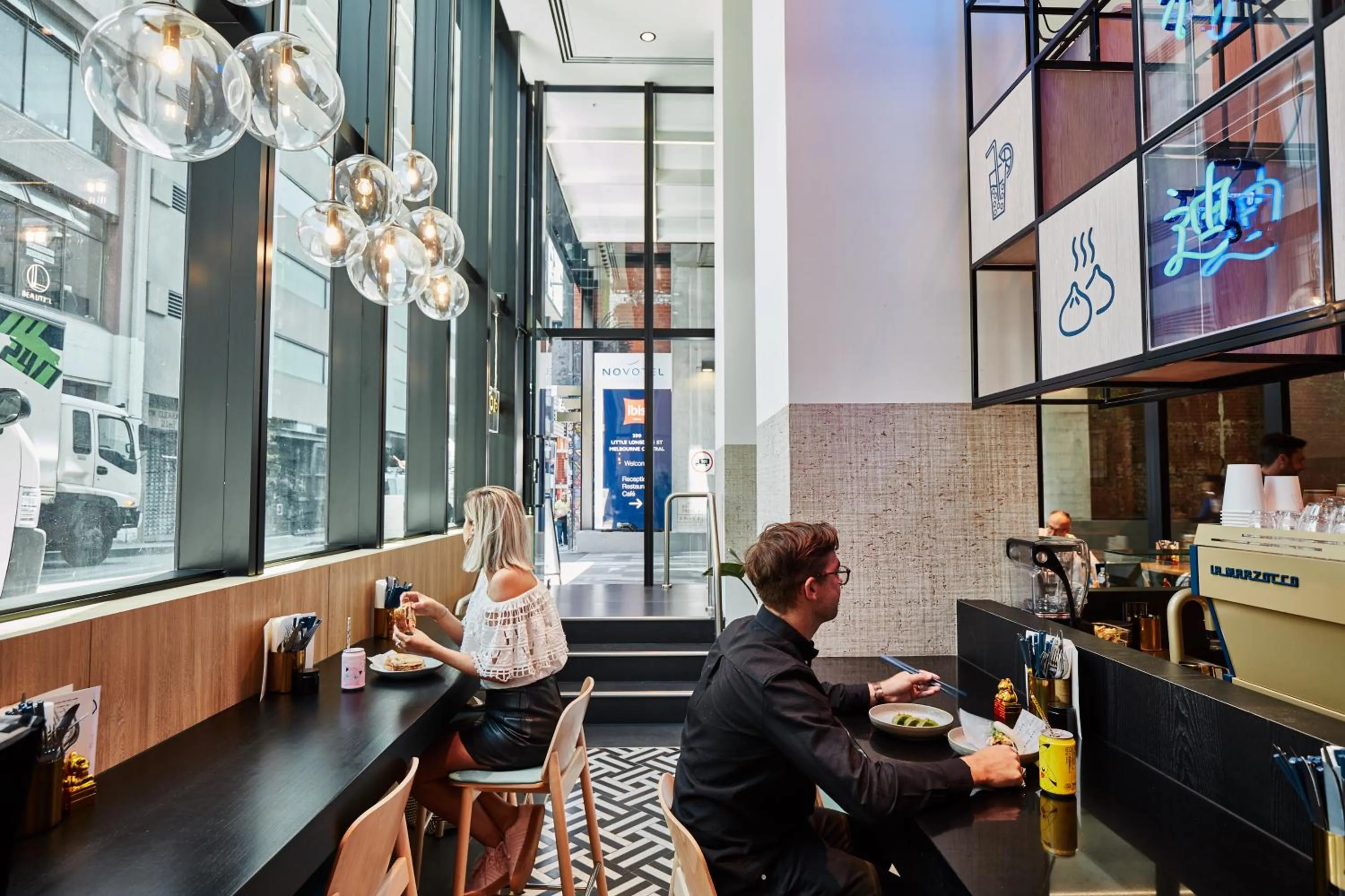 Food and drinks in ibis Melbourne Central