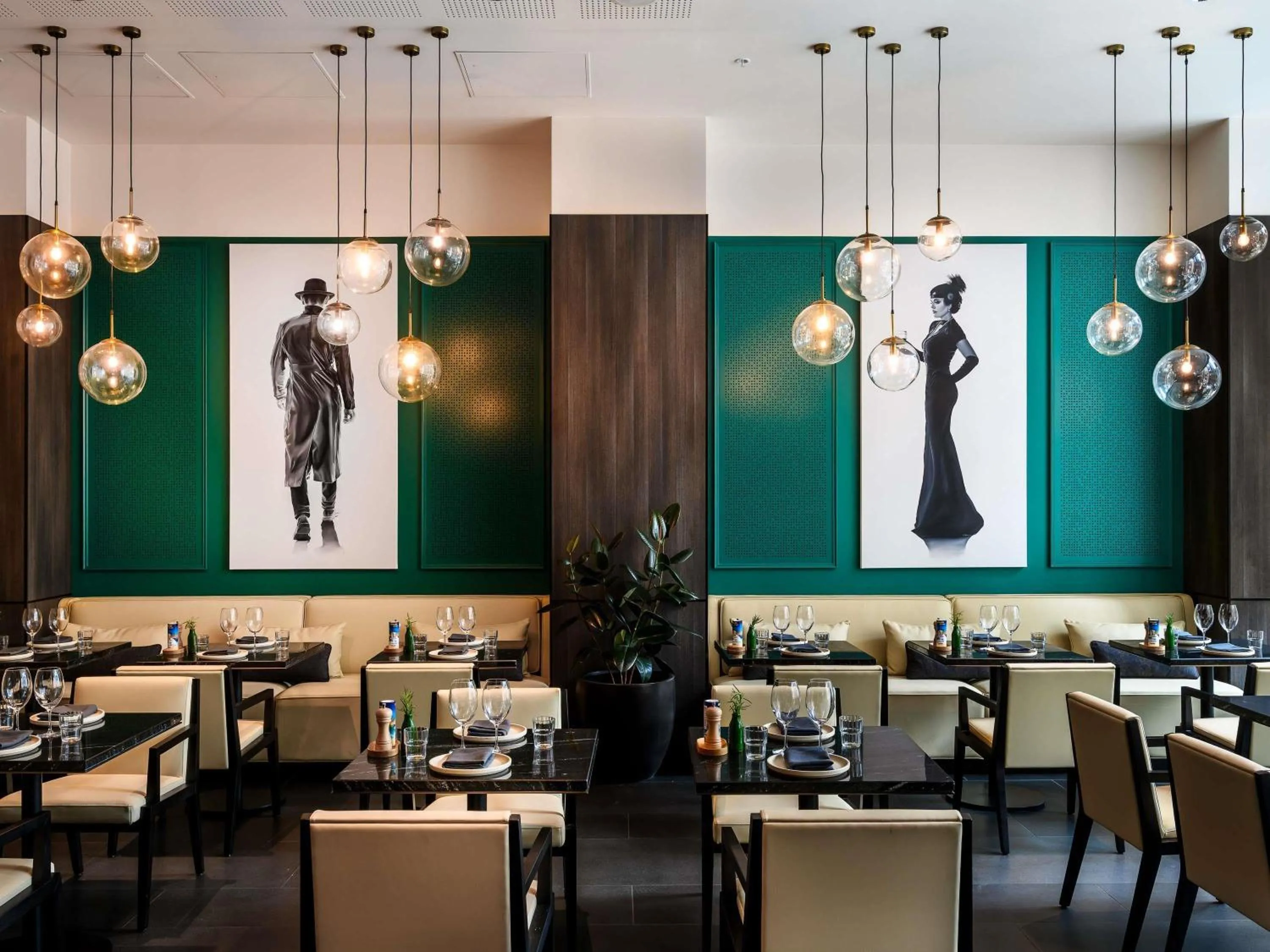 Restaurant/places to eat in ibis Melbourne Central