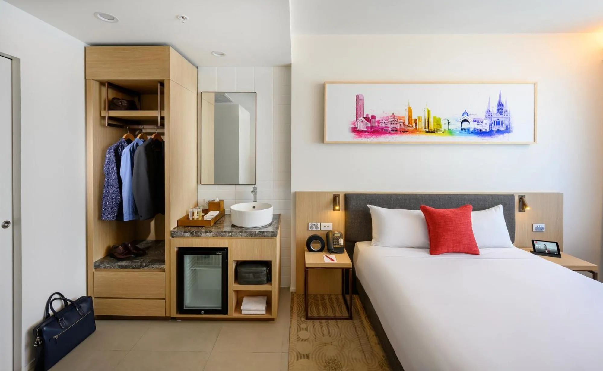 Bed in ibis Melbourne Central