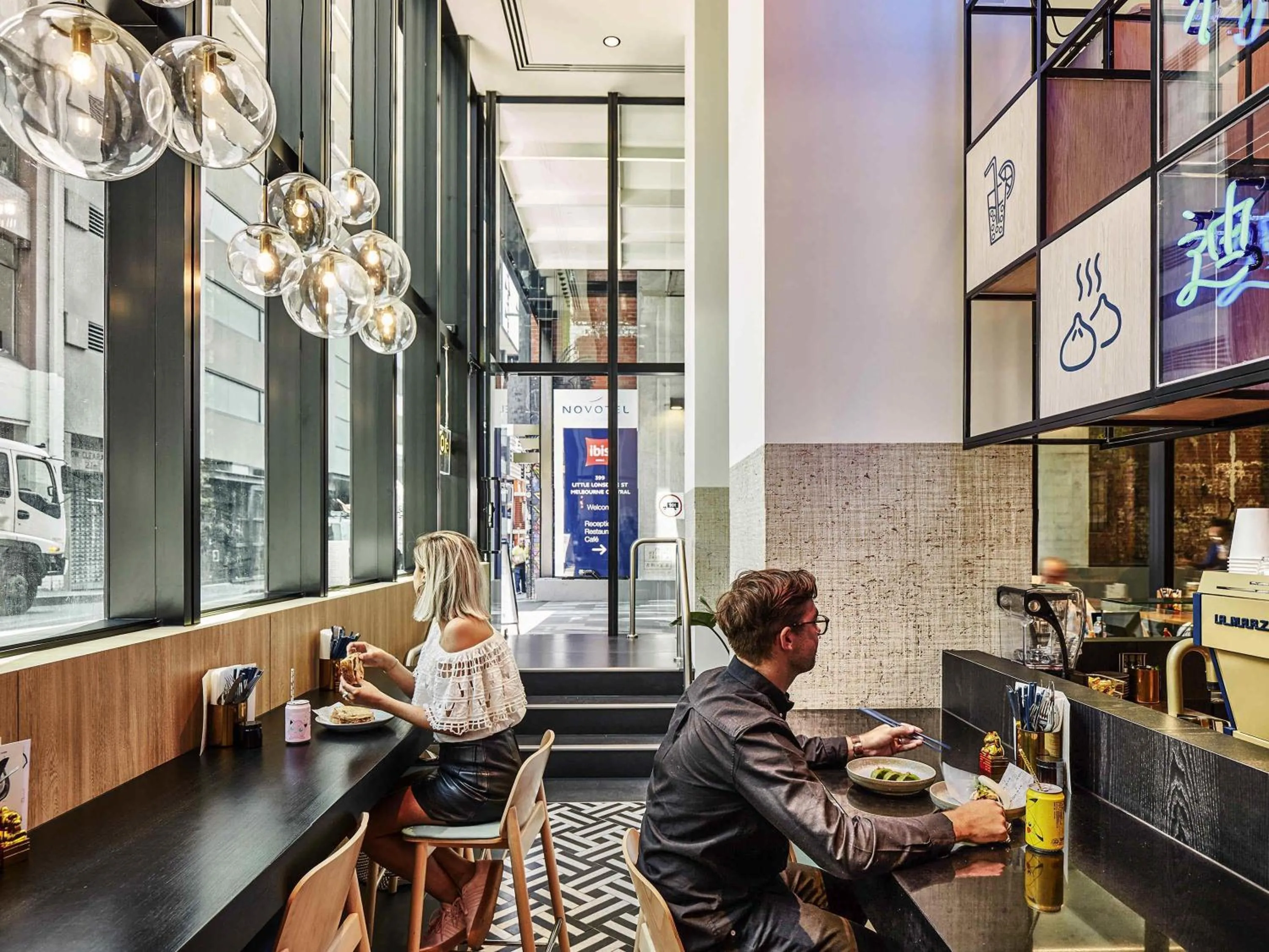 Restaurant/places to eat in ibis Melbourne Central