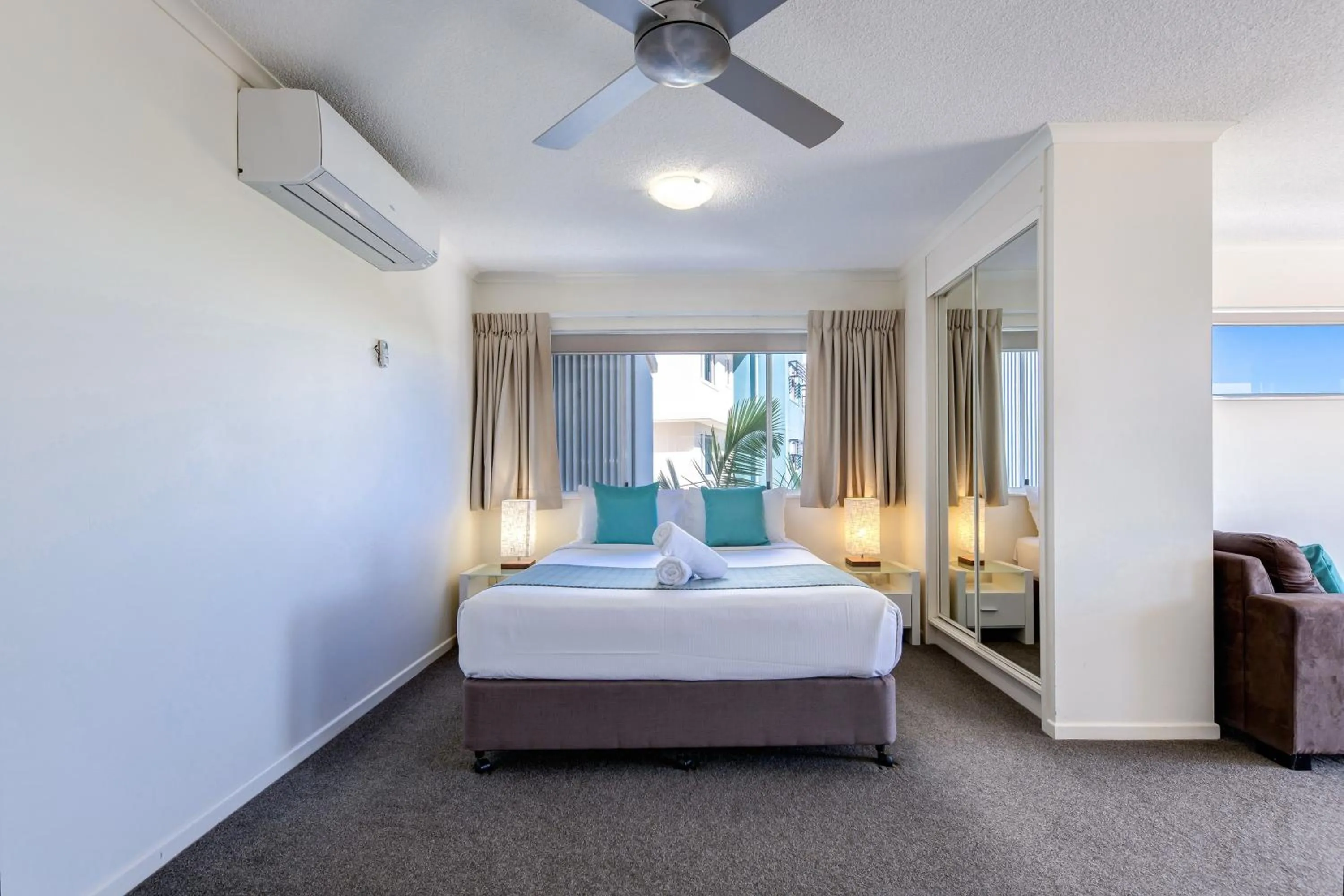 Bedroom, Bed in Atlantis Marcoola