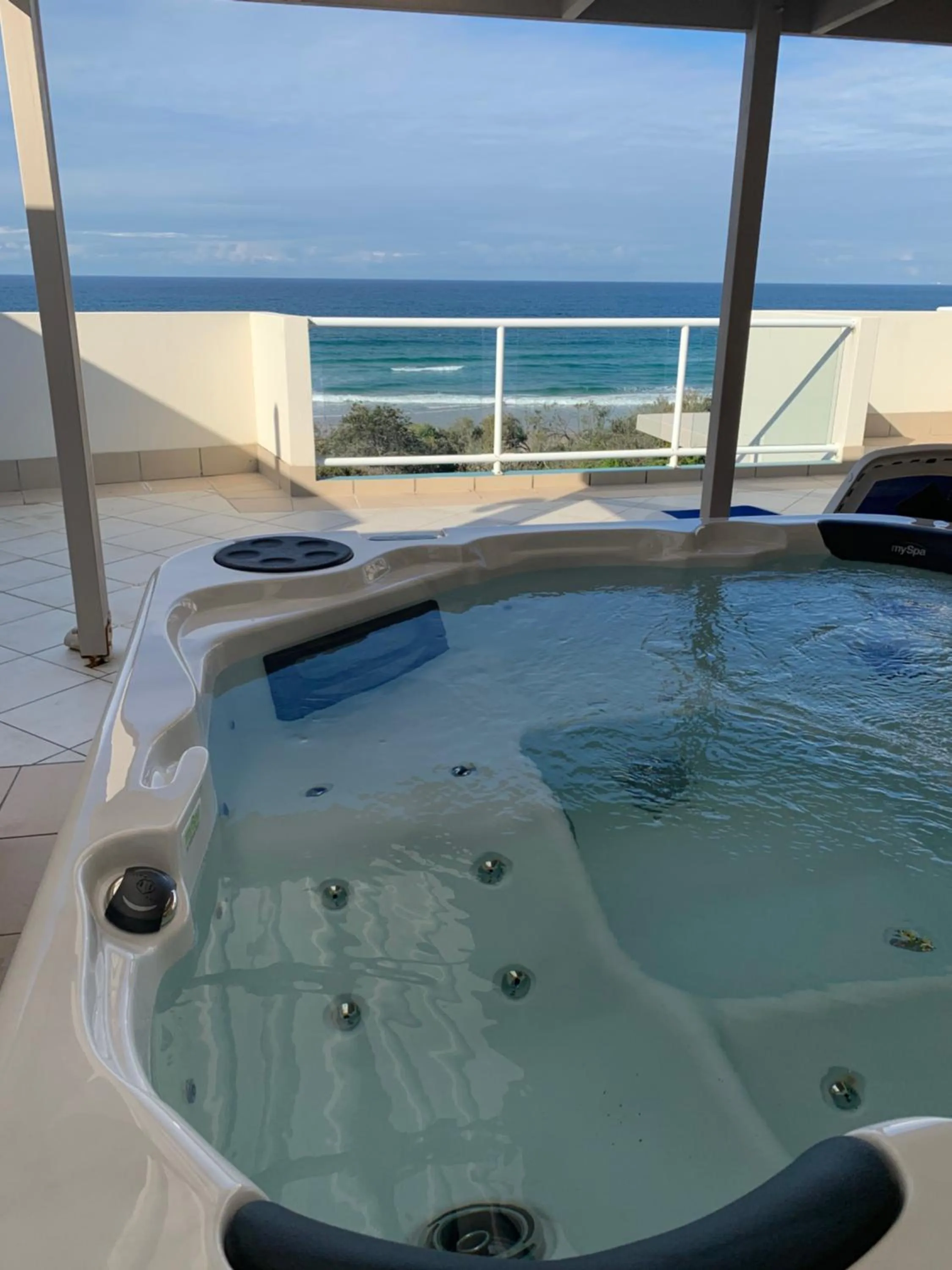 Hot Tub in Atlantis Marcoola