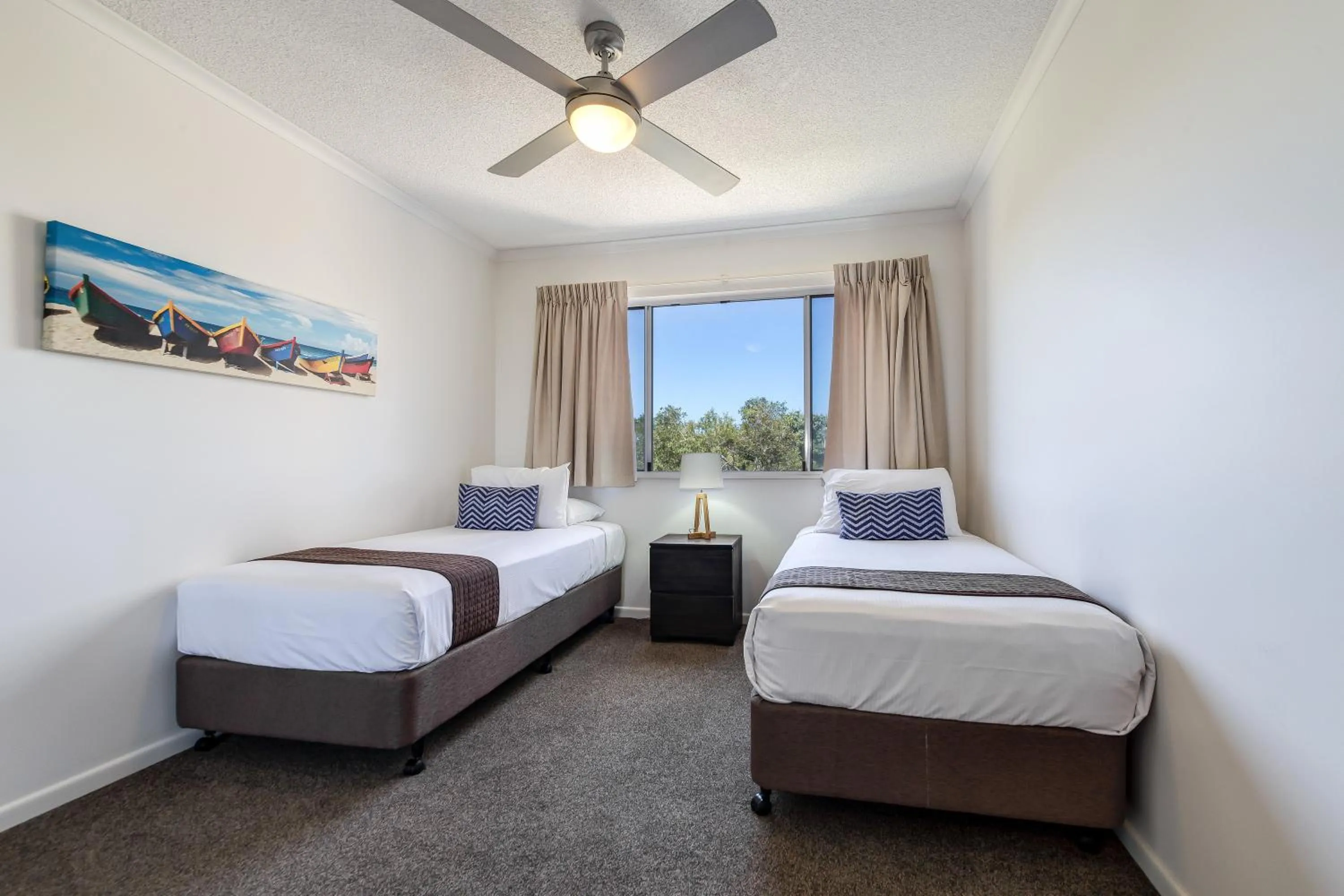 Bedroom, Bed in Atlantis Marcoola