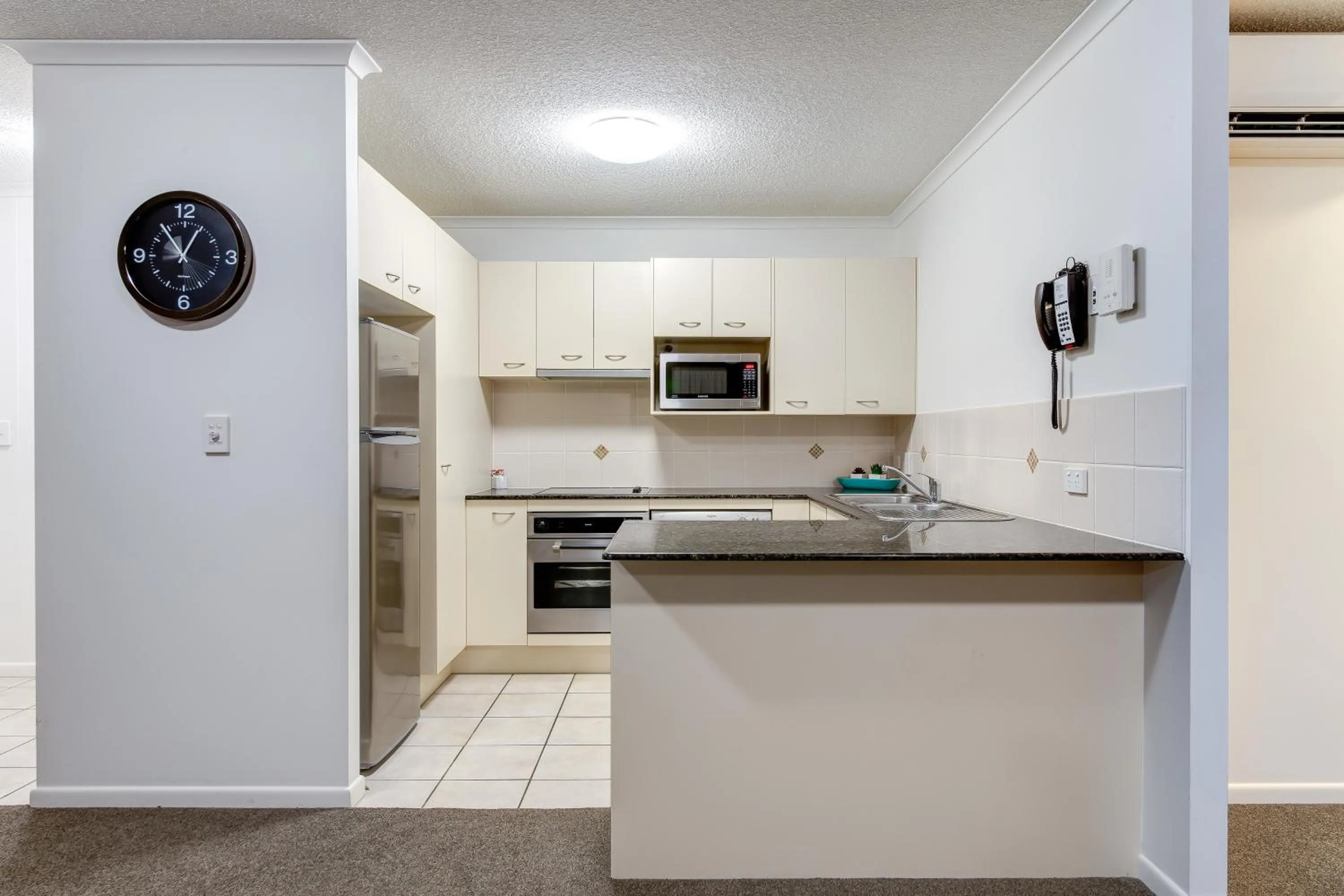 Kitchen or kitchenette in Atlantis Marcoola