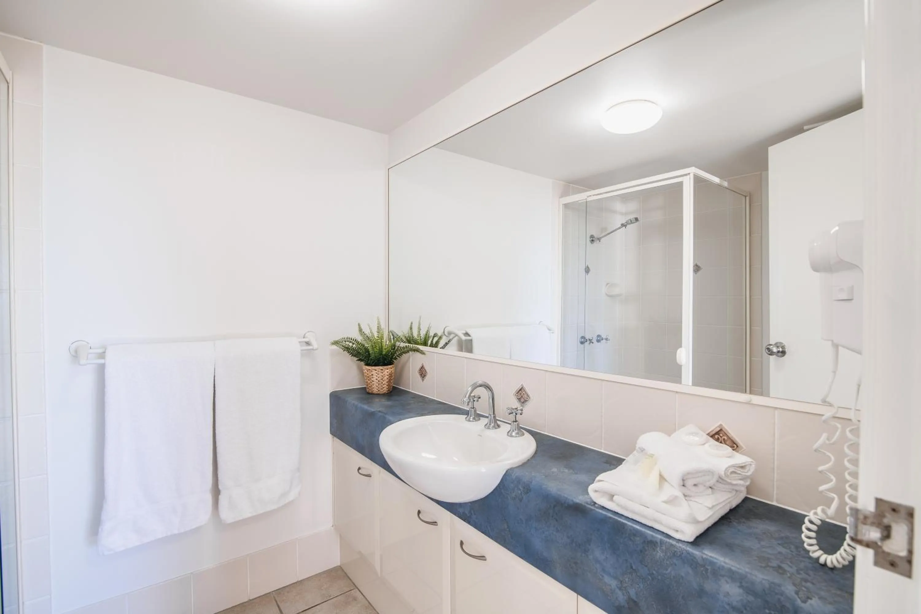 Bathroom in Atlantis Marcoola