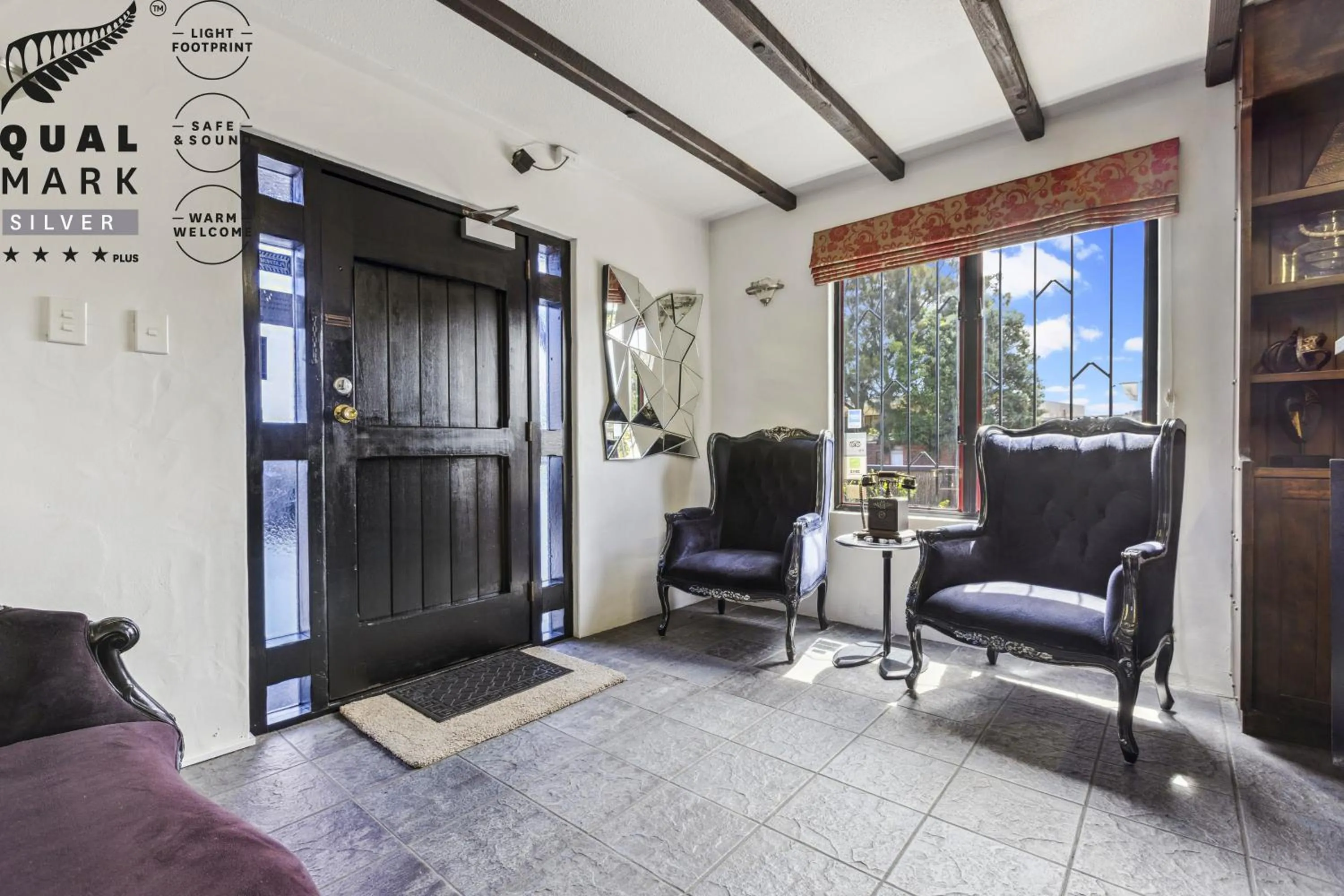 Seating area in Knights Inn