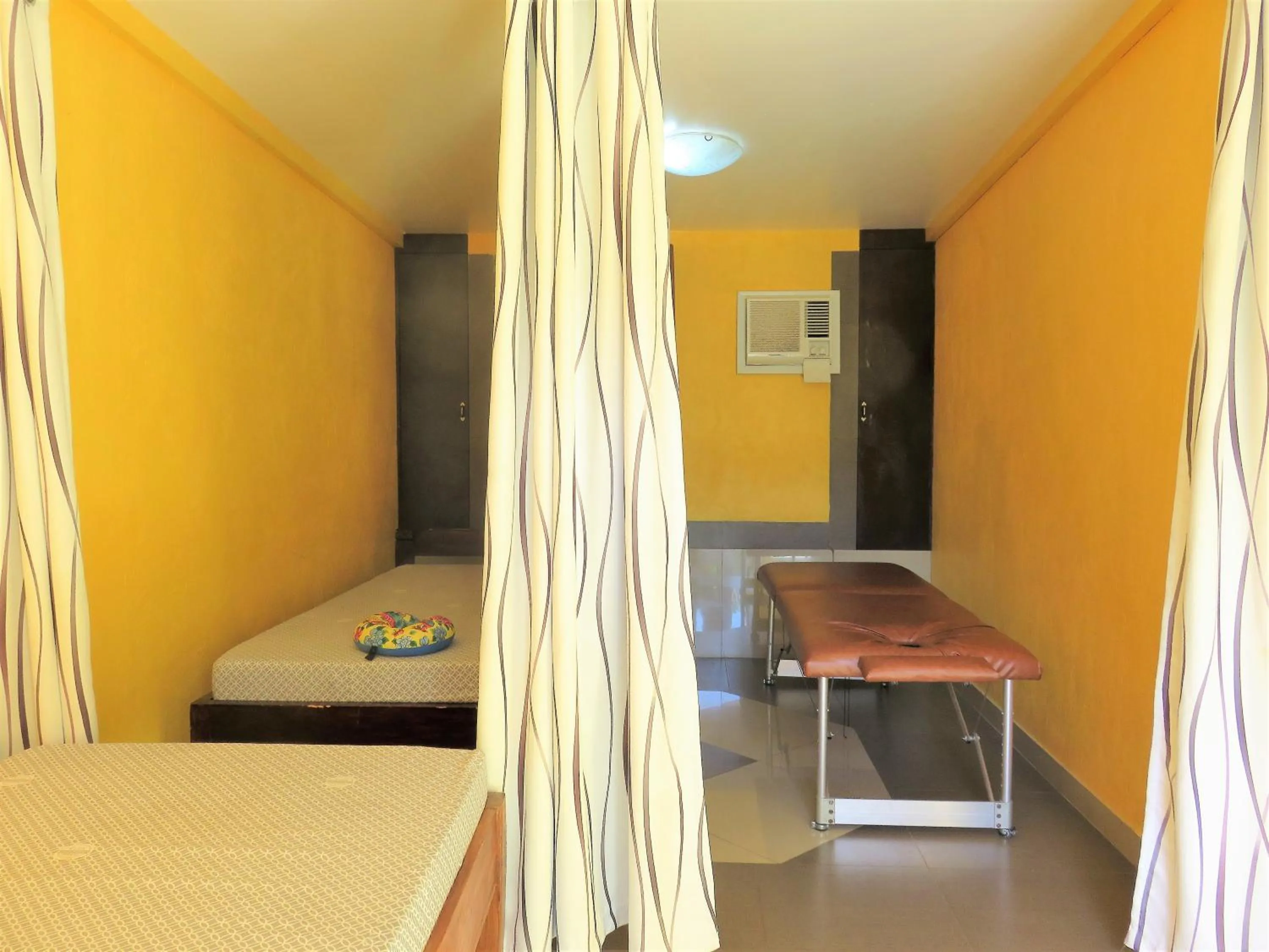 Massage, Bed in Malapascua Garden Resort