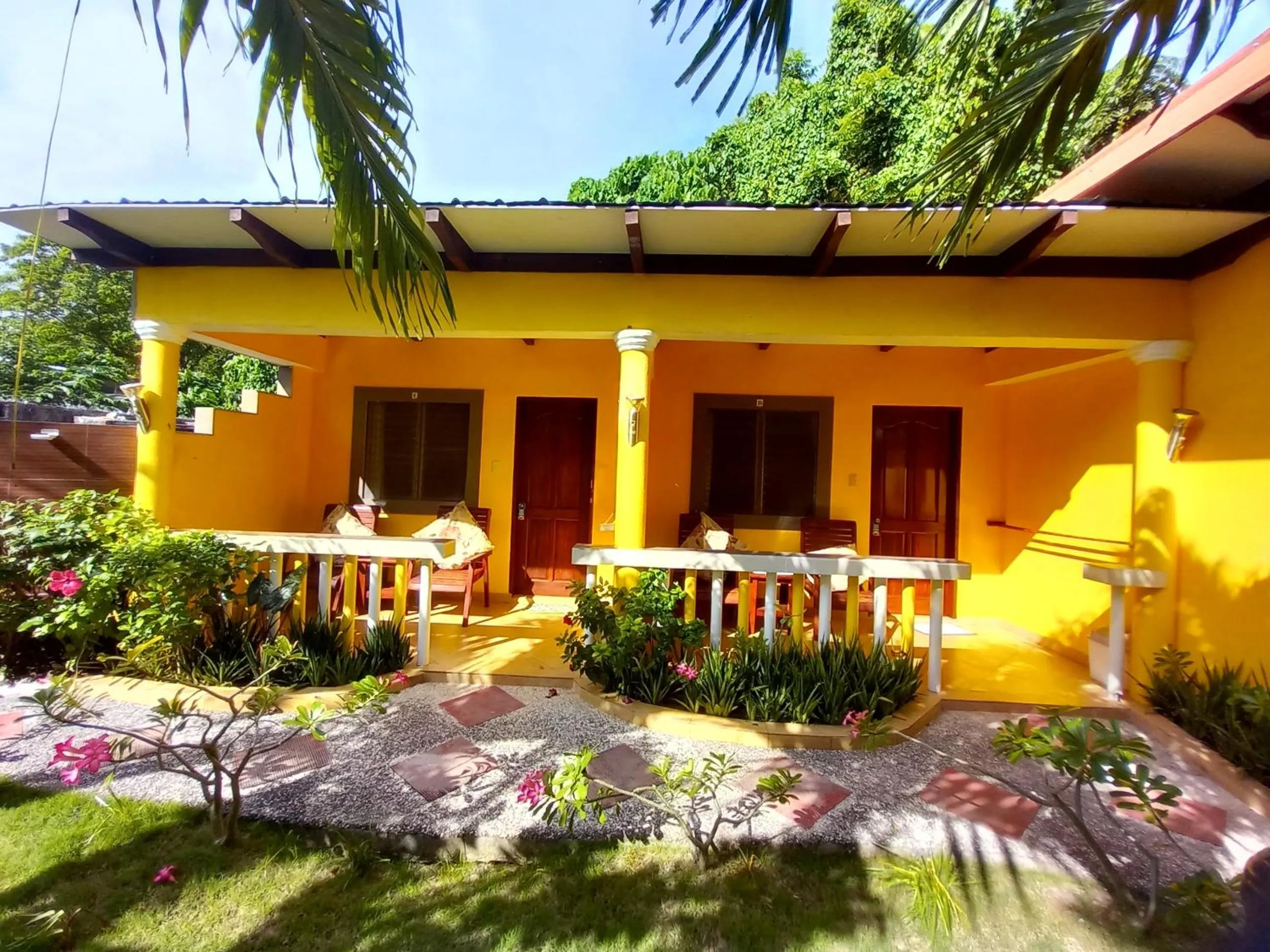 Property building in Malapascua Garden Resort