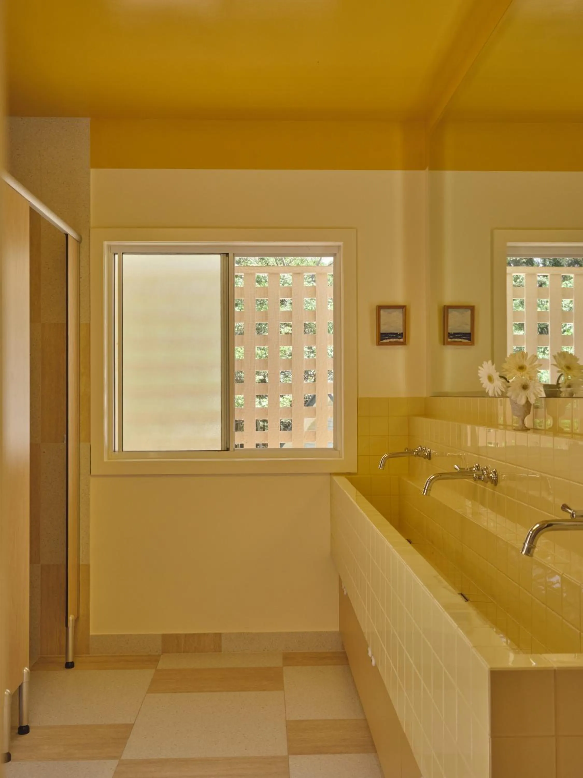 Bathroom in Halse Lodge Noosa Heads