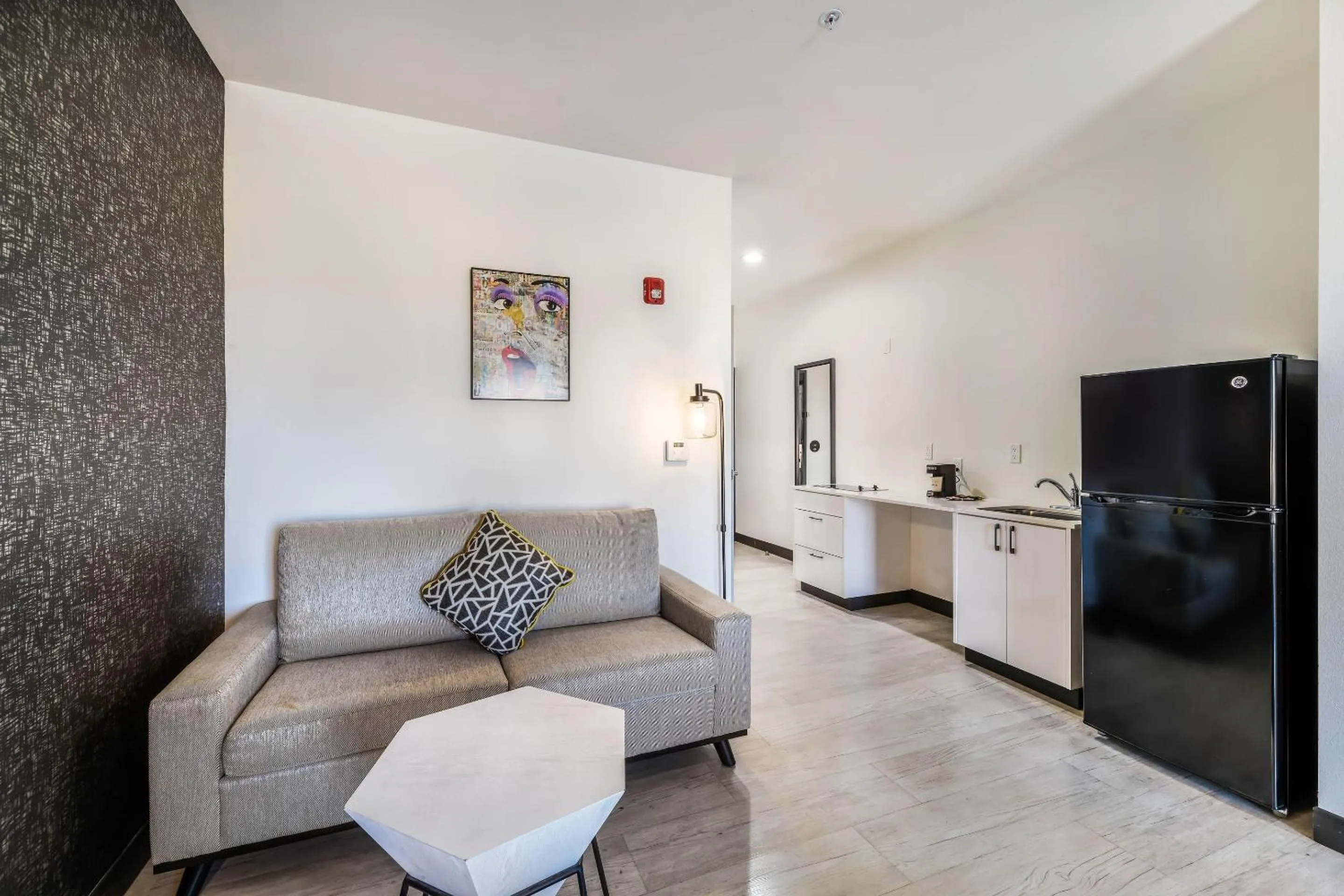 Bedroom in Hy-Lo Hotel, an Ascend Collection Hotel