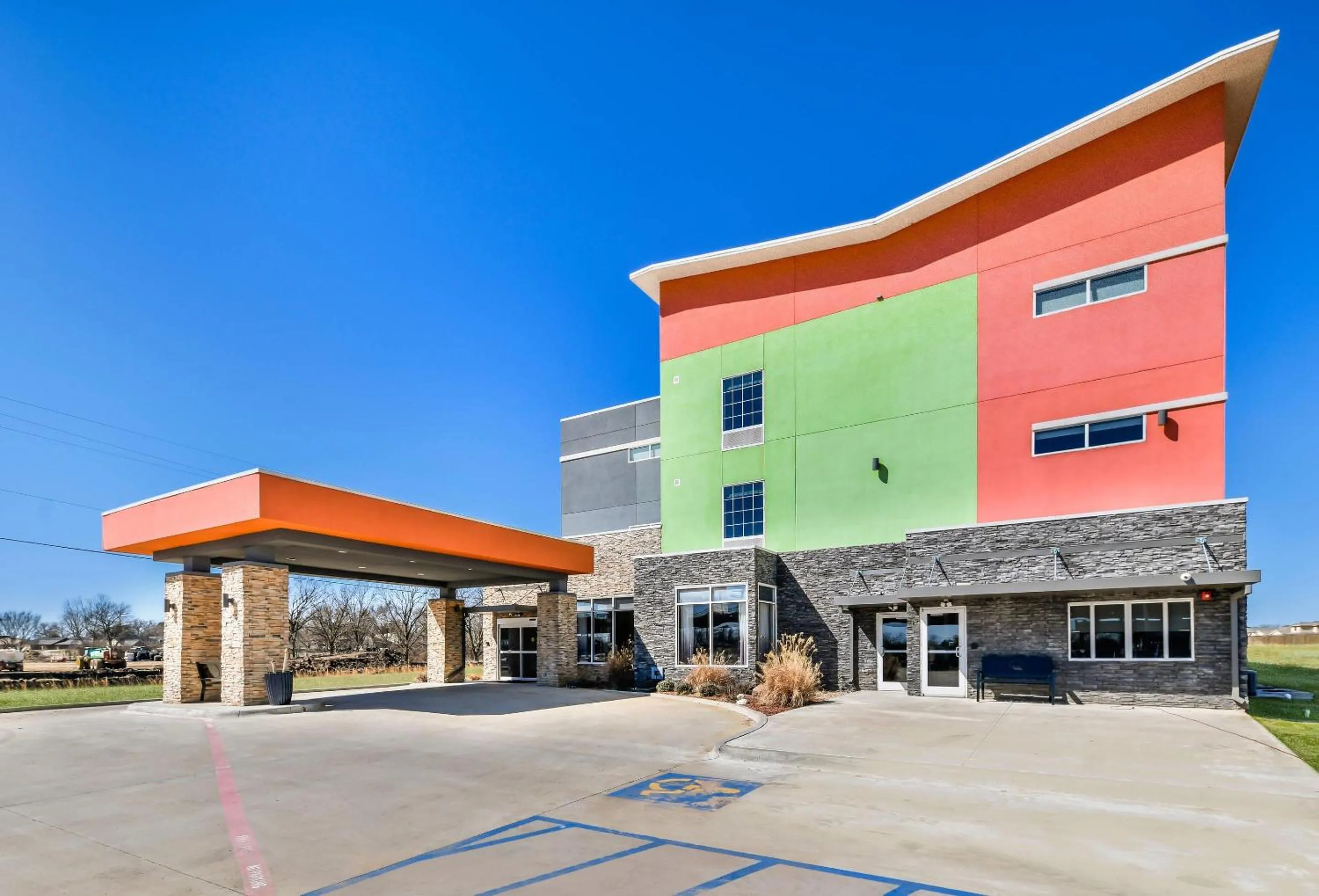 Property building in Hy-Lo Hotel, an Ascend Collection Hotel