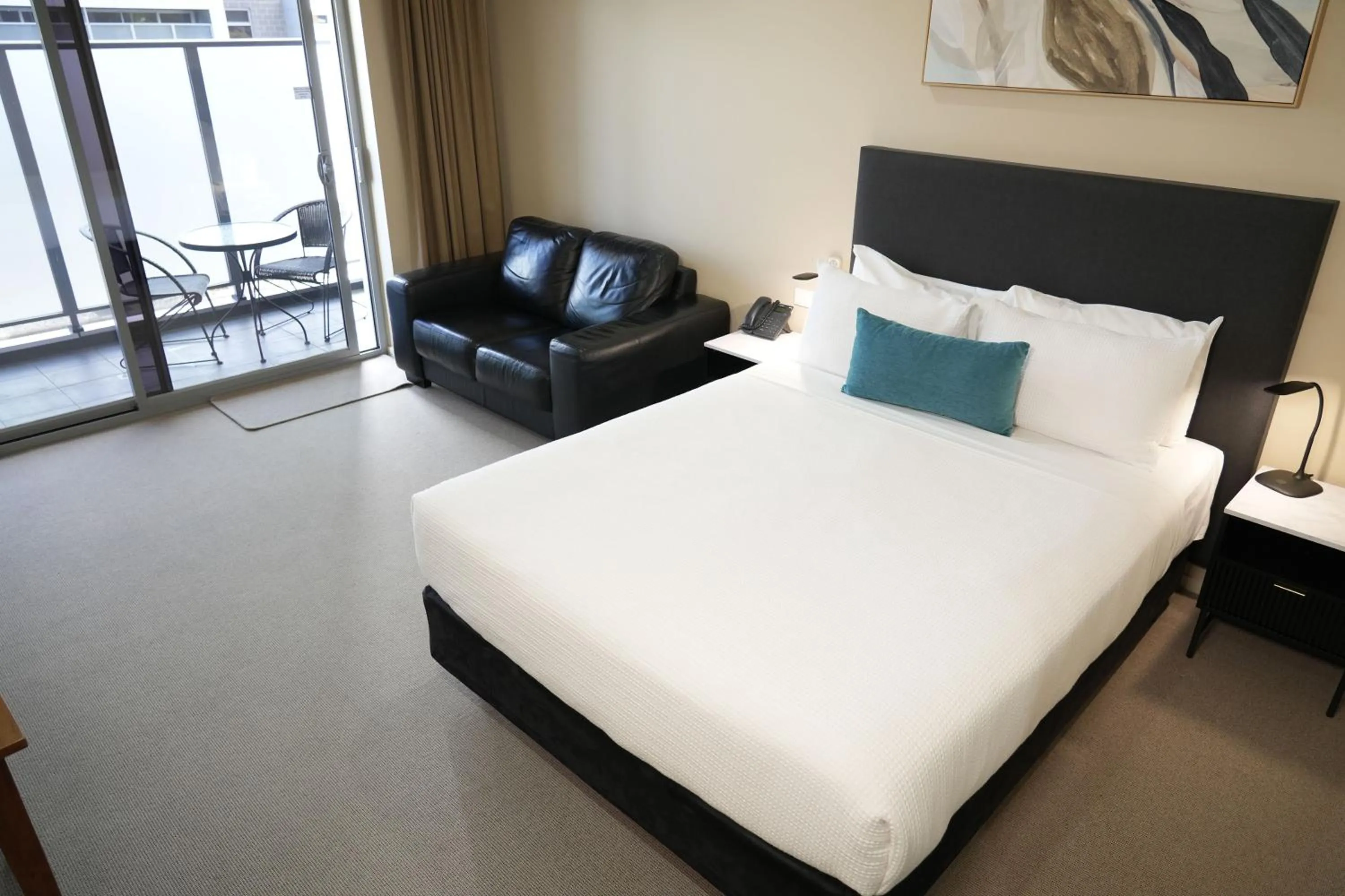 Bed in Bridges on Argyle