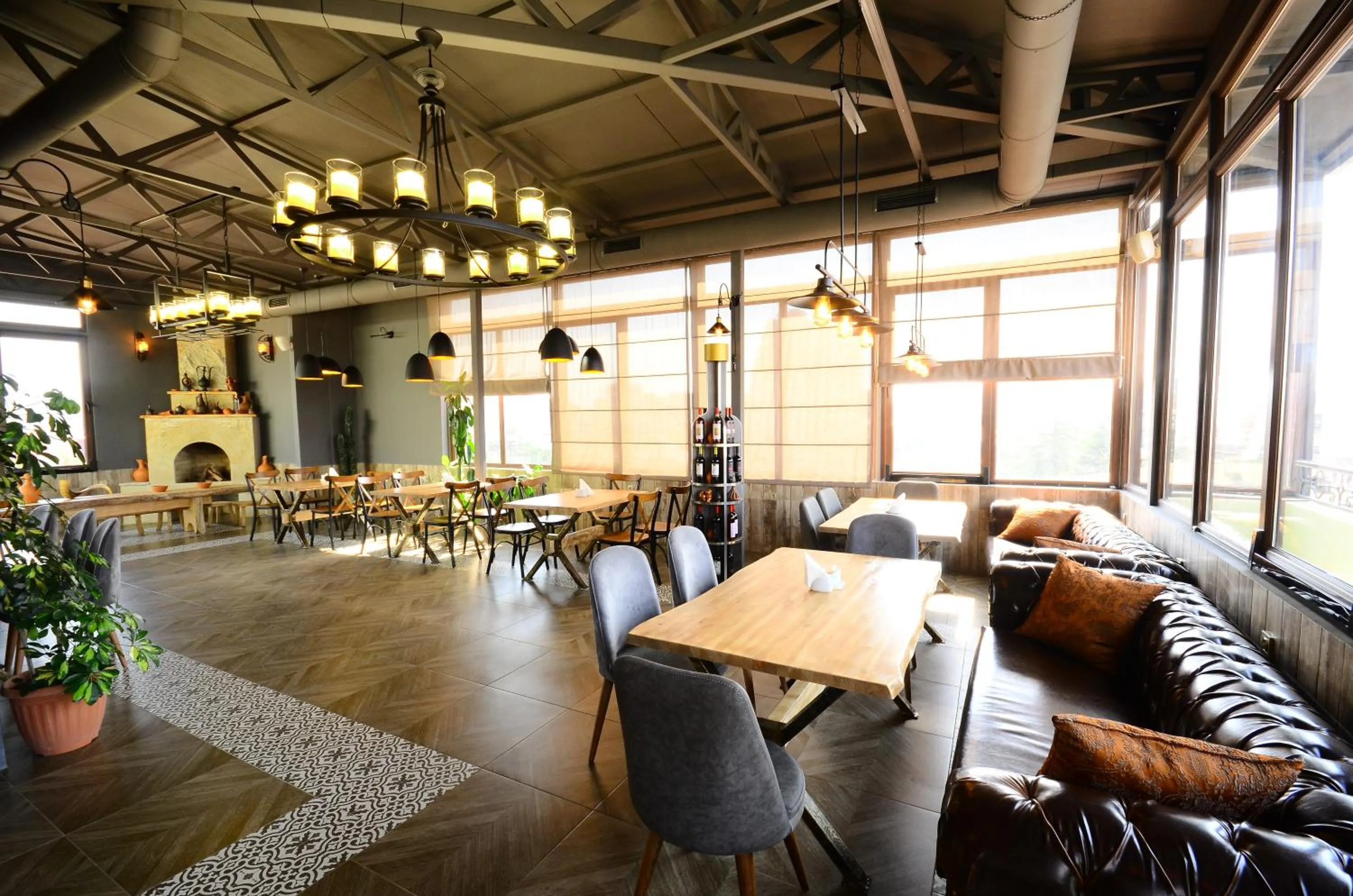 Restaurant/places to eat in Marani Hotel