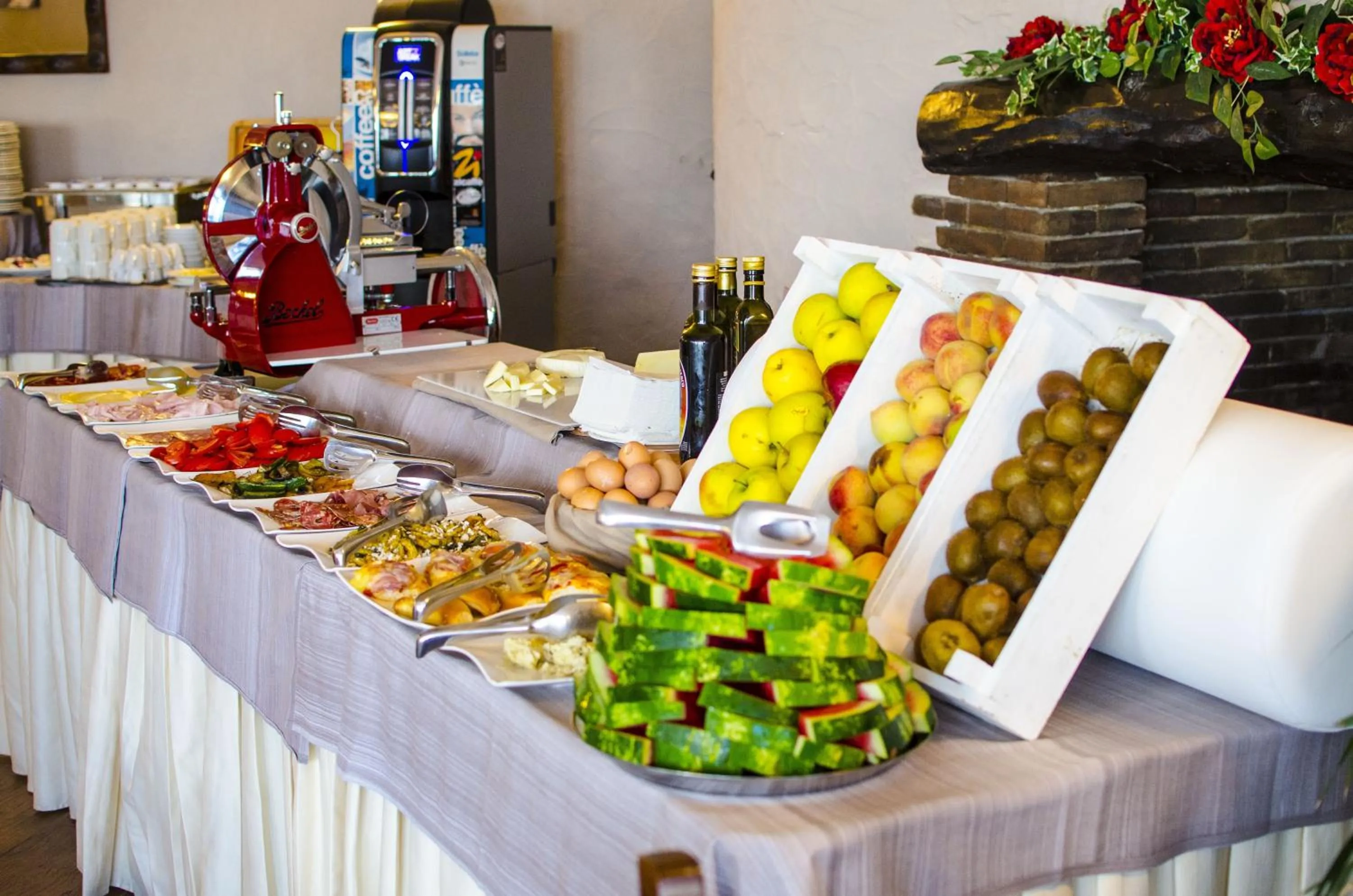 Buffet breakfast in Calanica Resort