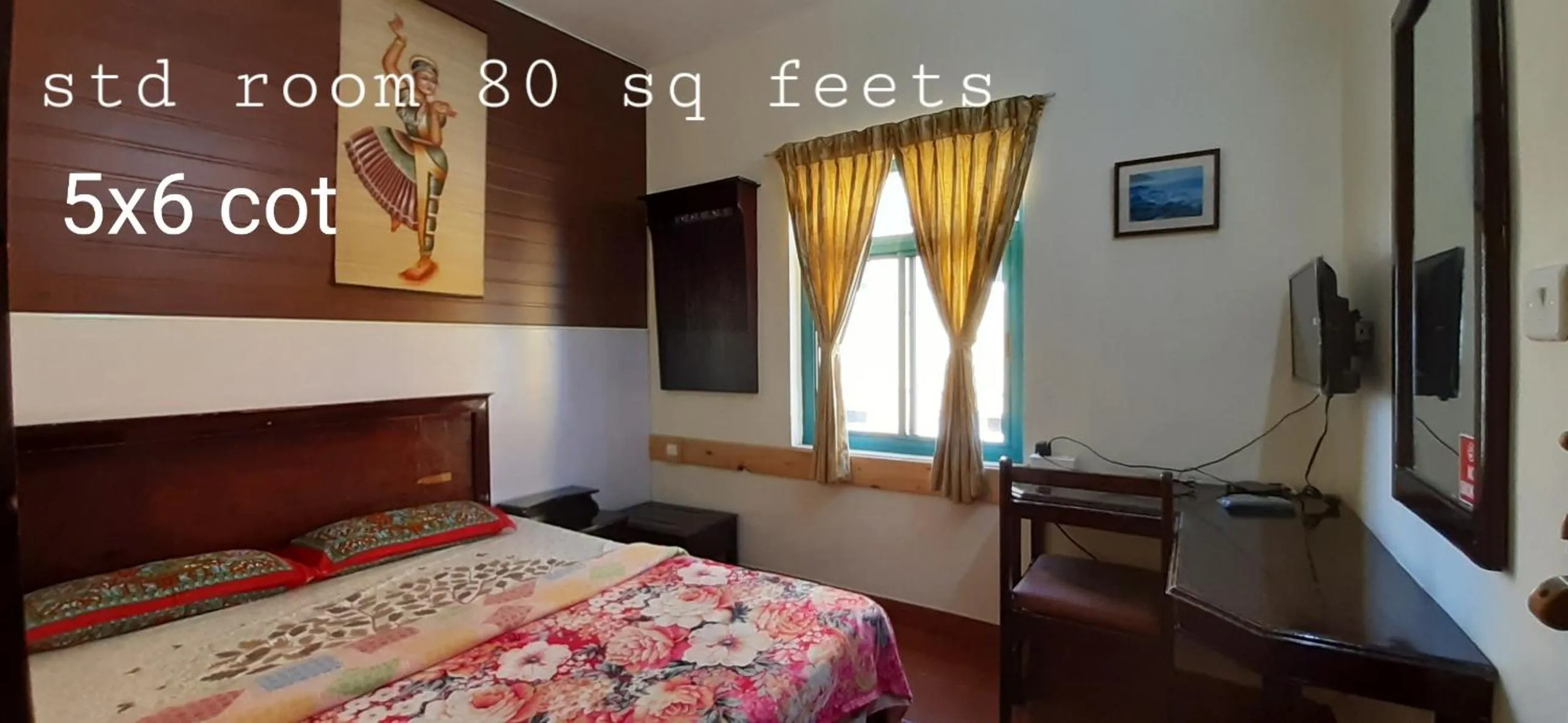 Photo of the whole room, Bed in Greenview holiday inn