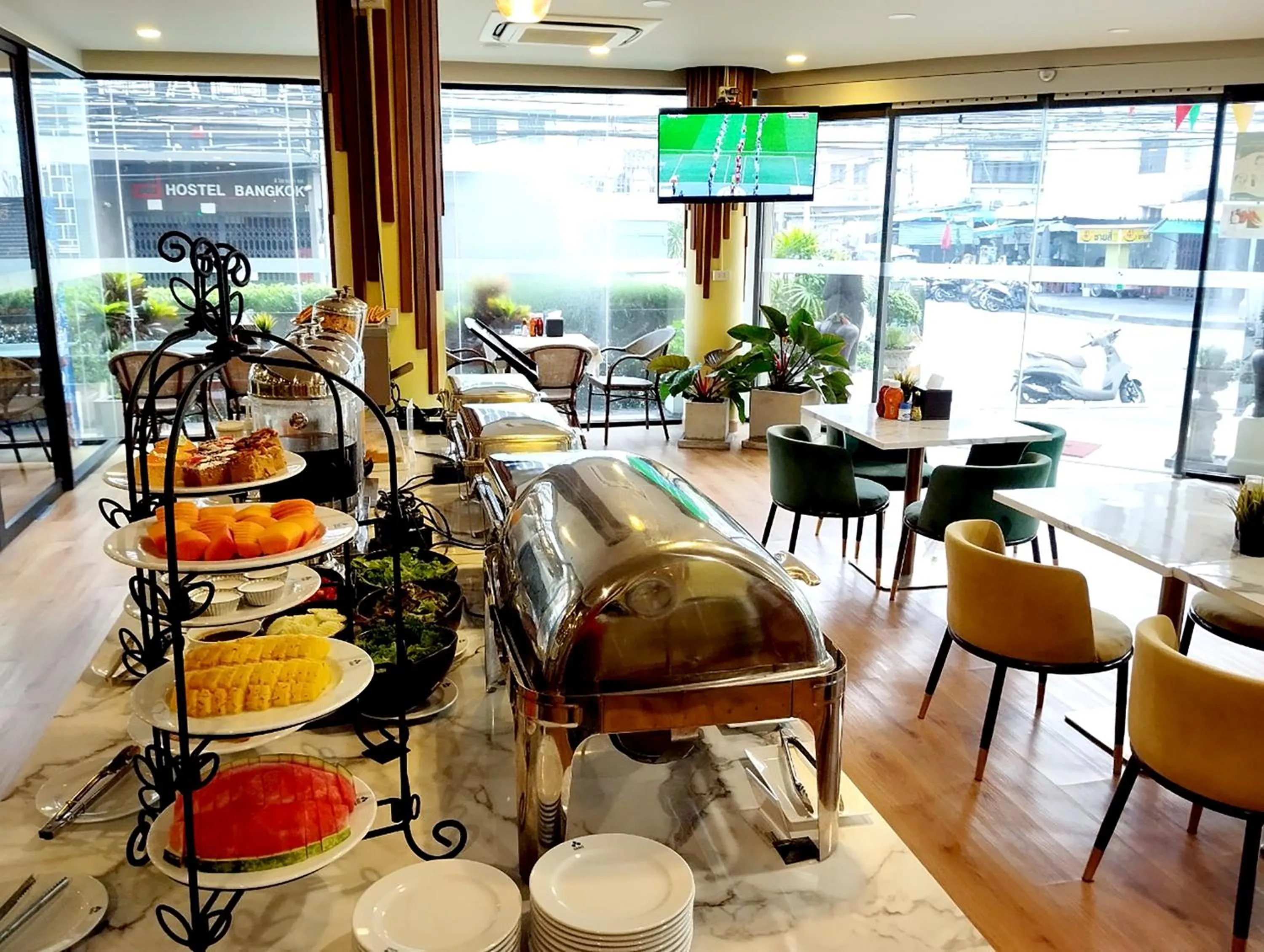 Restaurant/places to eat in Siri Oriental Bangkok Hotel